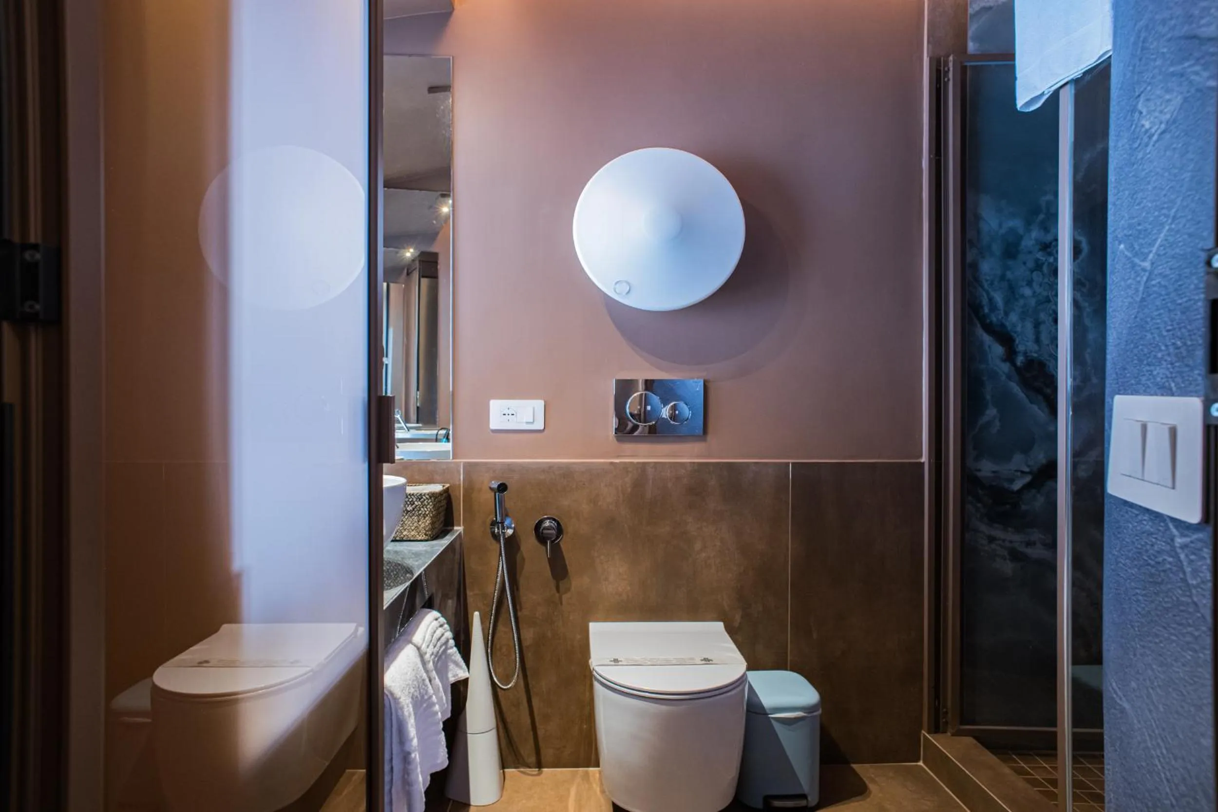 Toilet in 163 BOUTIQUE HOTEL