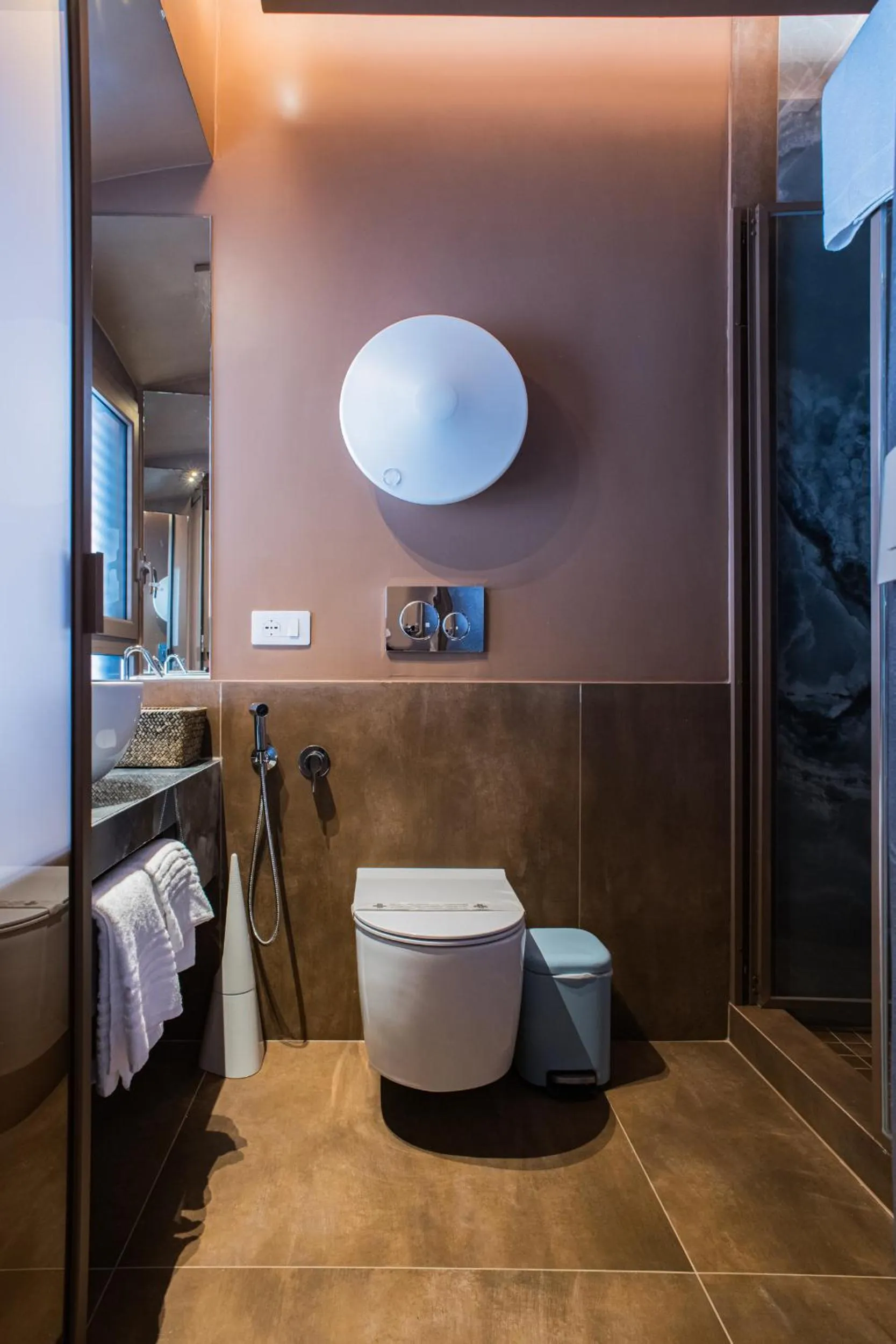 Toilet in 163 BOUTIQUE HOTEL