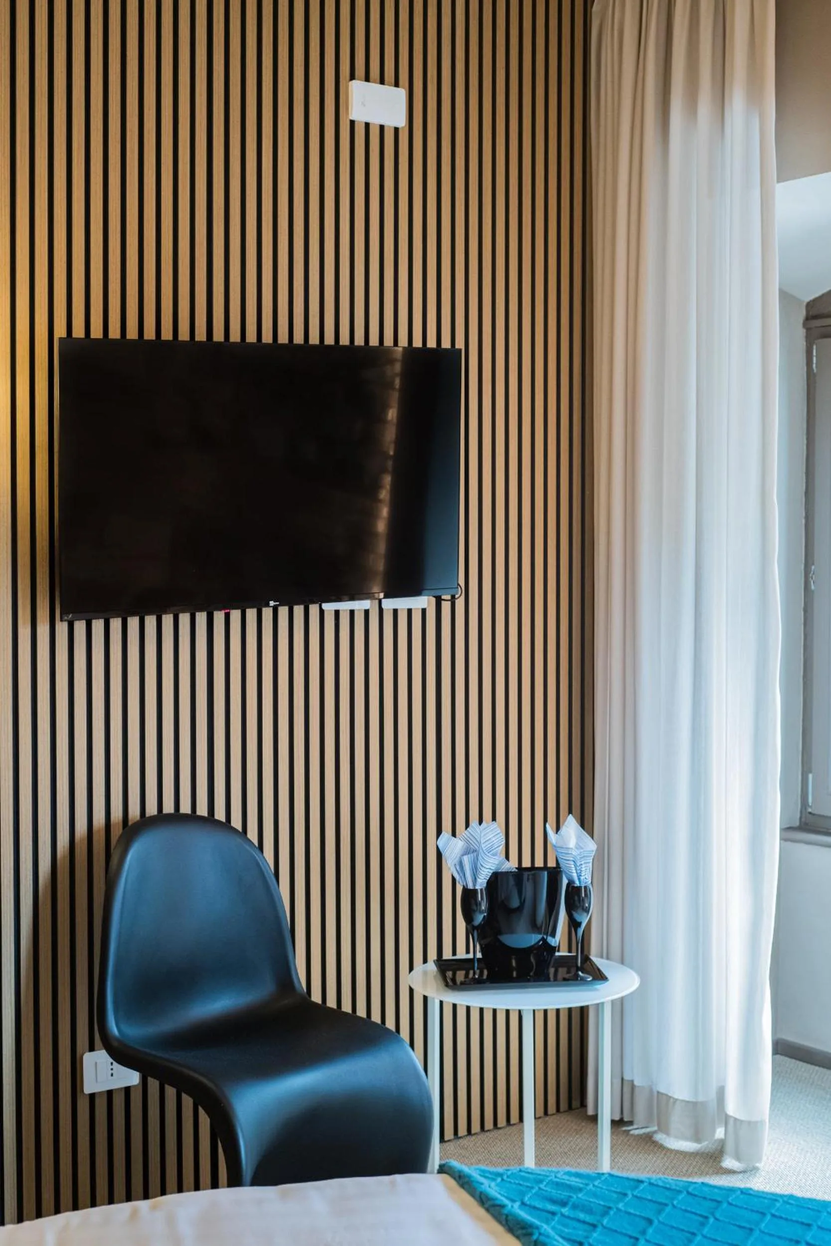 TV and multimedia, Bed in 163 BOUTIQUE HOTEL