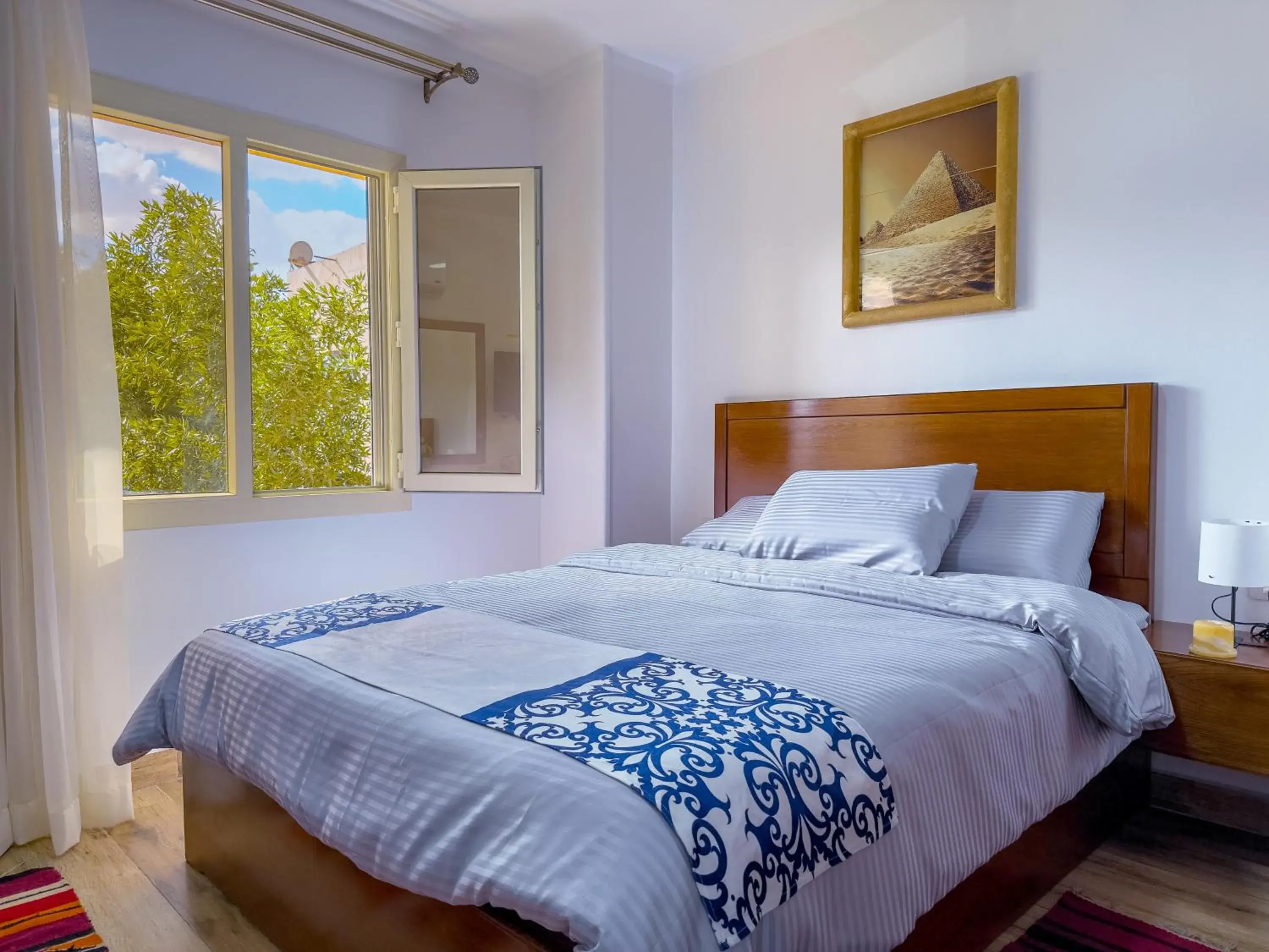 Bed in Royal Crown Hotel Giza Pyramids View Bed in Royal Crown Hotel Giza Pyramids View