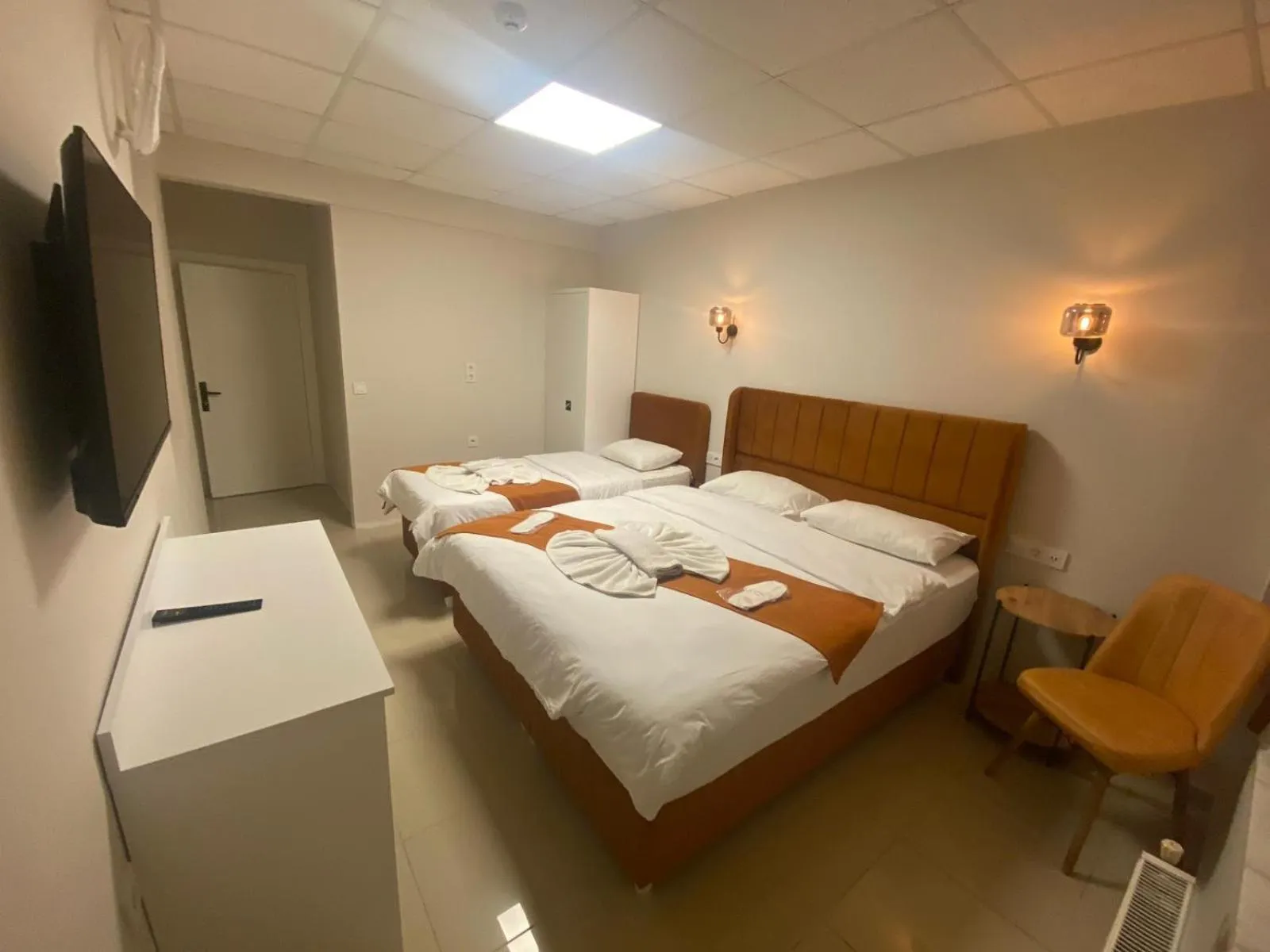 Photo of the whole room in Kadıköy Bull Hotel