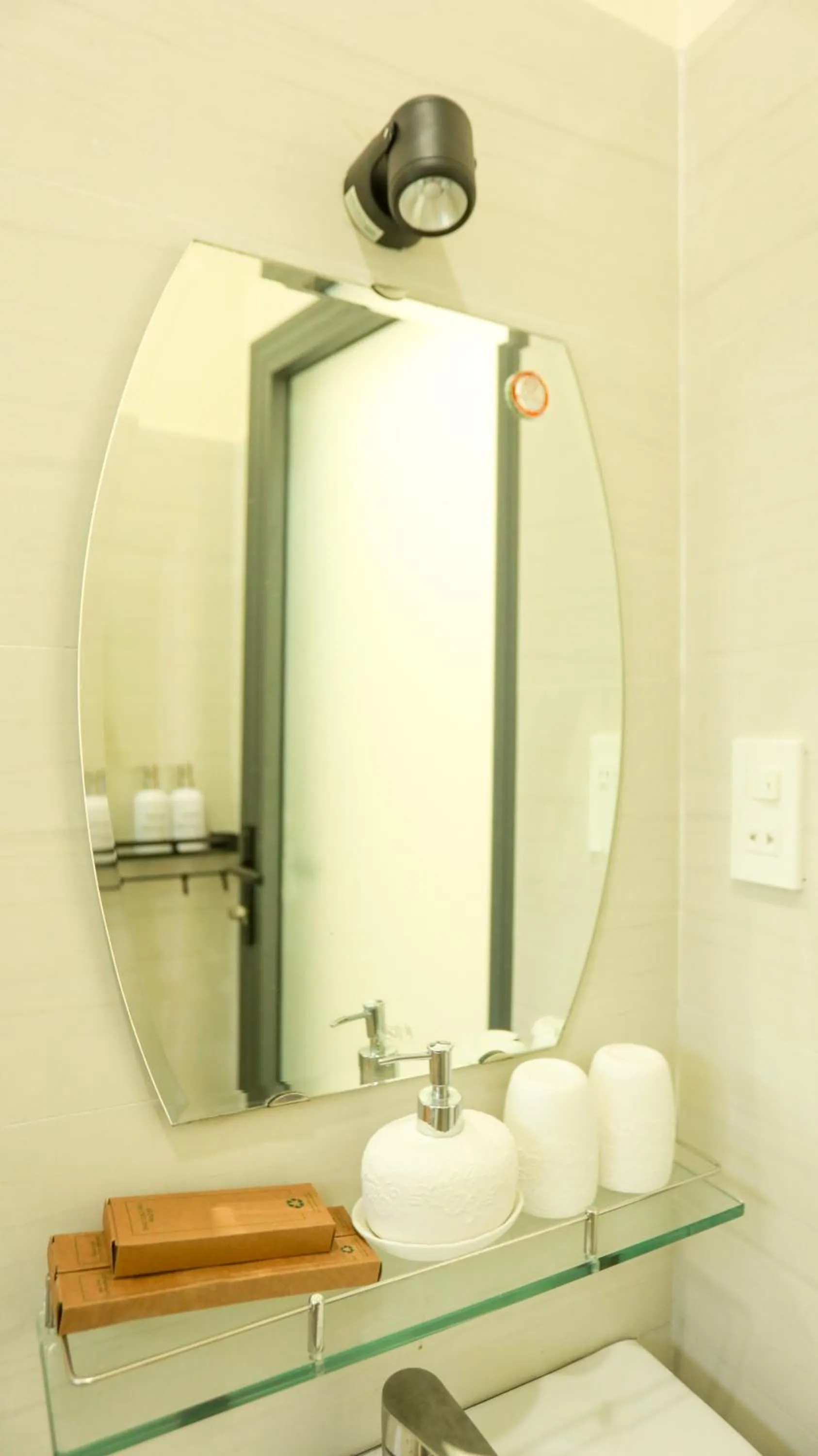 Bathroom in Kiwi's Homestay & Cafe