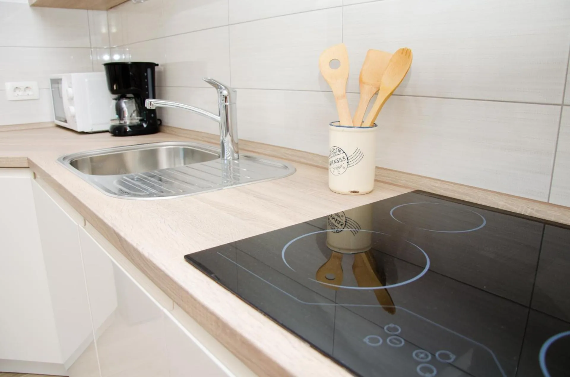 Kitchen or kitchenette in Guesthouse Ruža - apartments