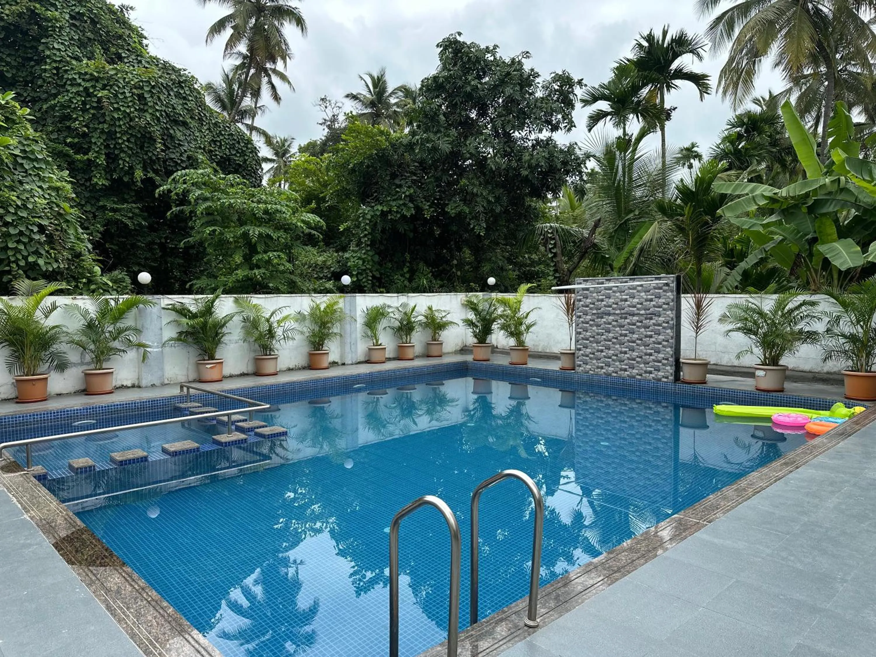 Day in Golden Pearl Resort By Gemstone Hospitality