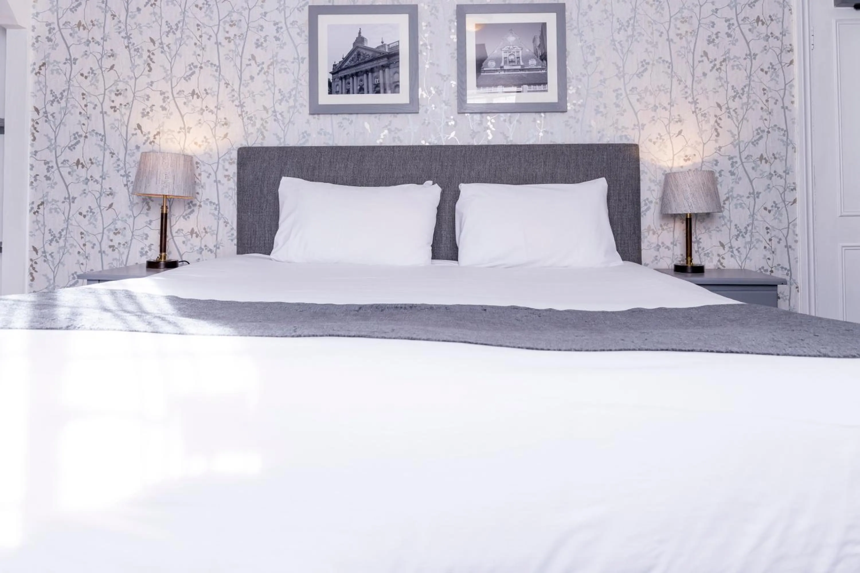 Bed in Cromwell Lodge Hotel by Greene King Inns