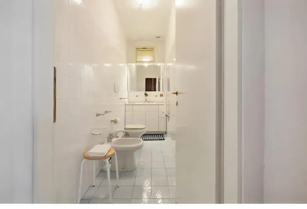 Bathroom in Terrace Lake View Moltrasio