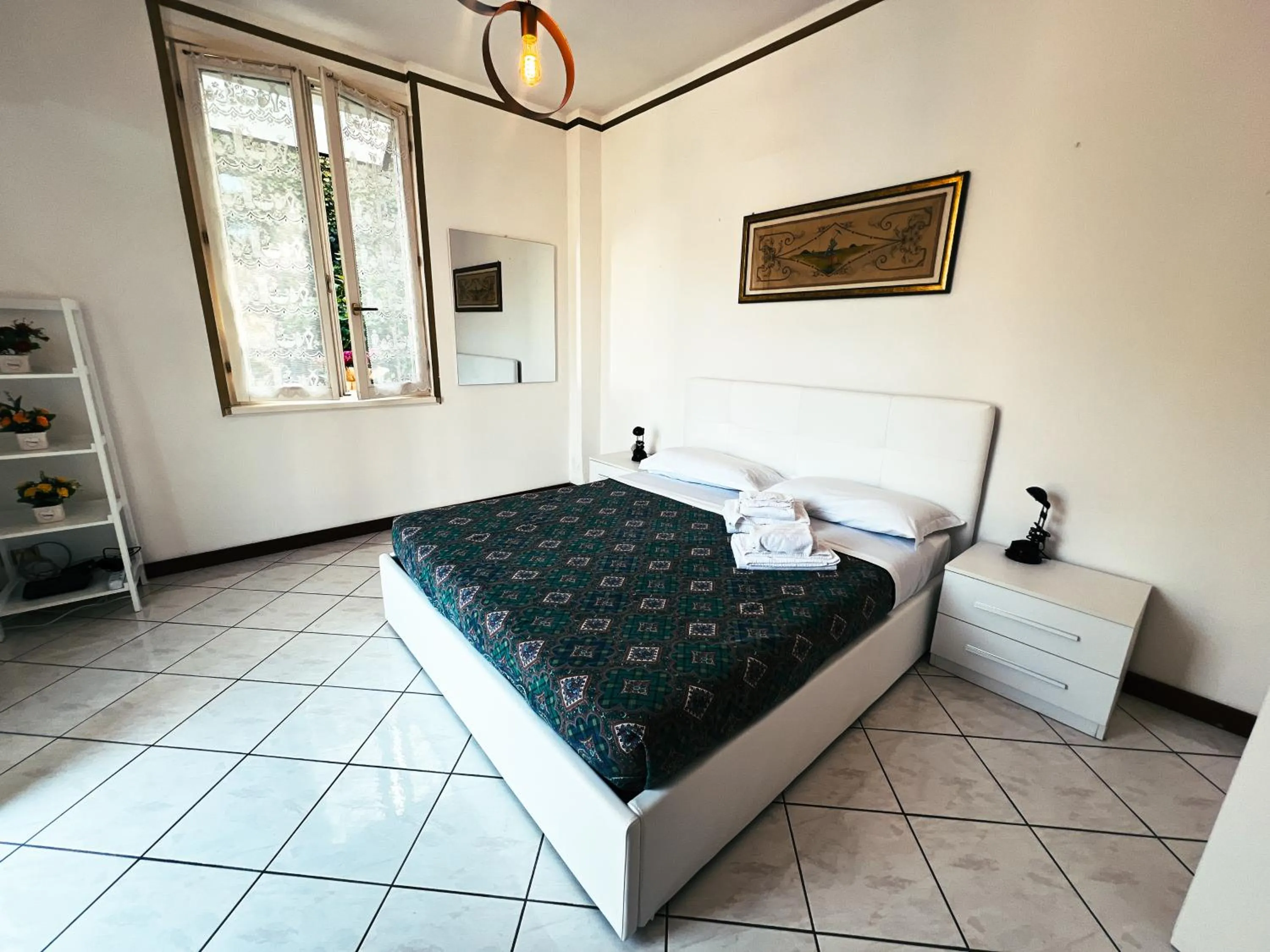 Bedroom, Bed in Terrace Lake View Moltrasio