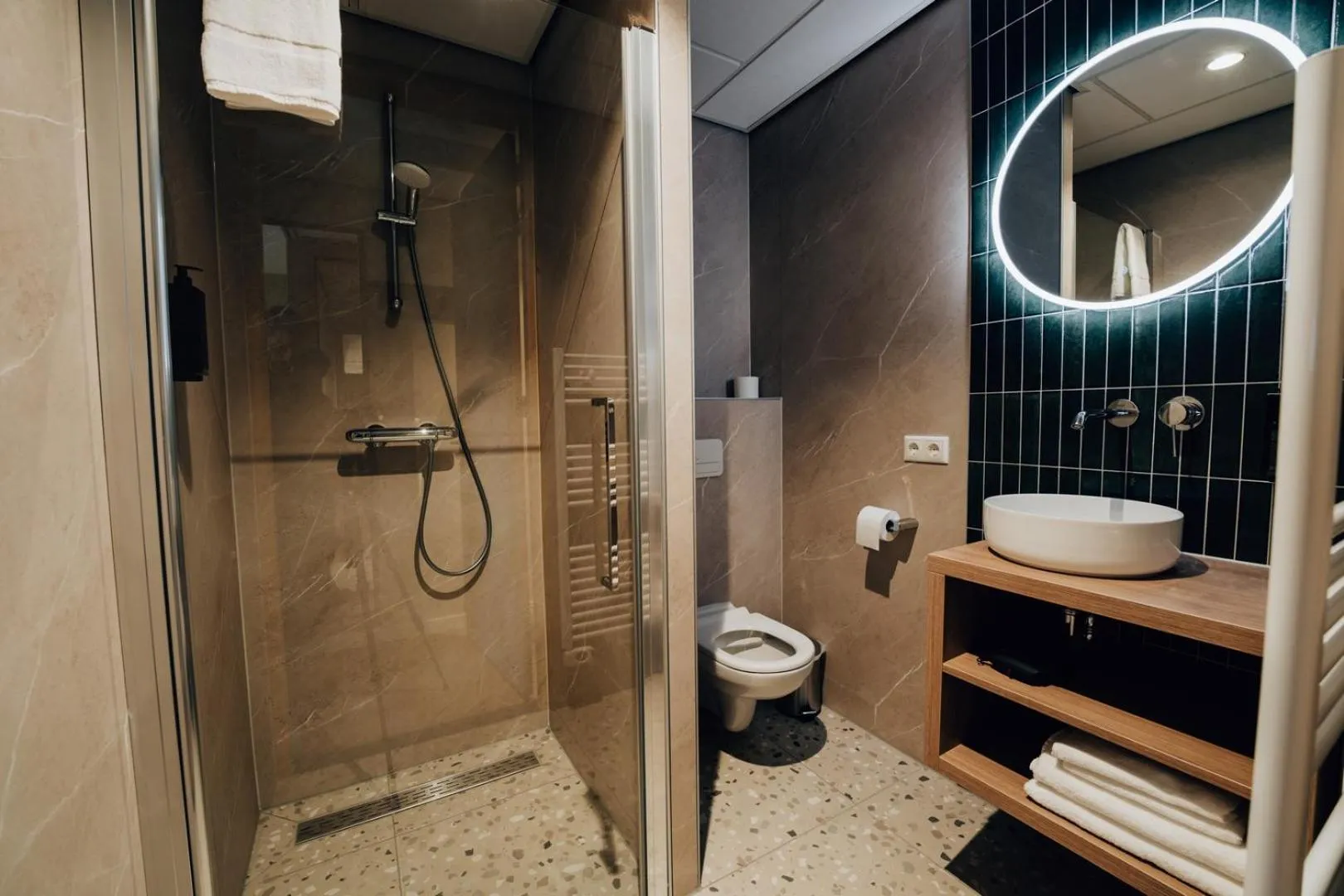 Shower in Boutique Hotel het Witte Veen