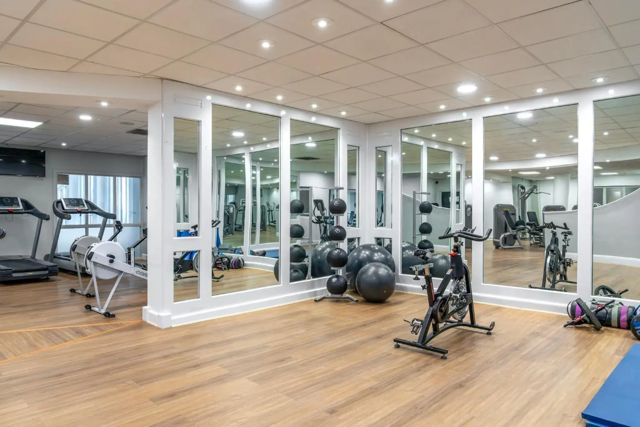 Fitness centre/facilities in Daresbury Park Hotel Fitness centre/facilities in Daresbury Park Hotel