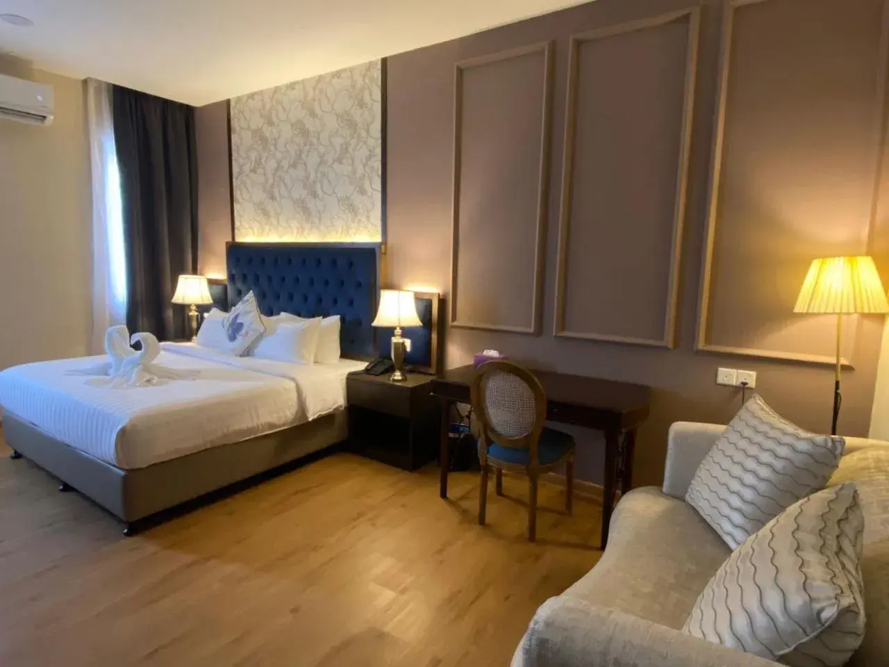 Bed in The Leith Bed in The Leith