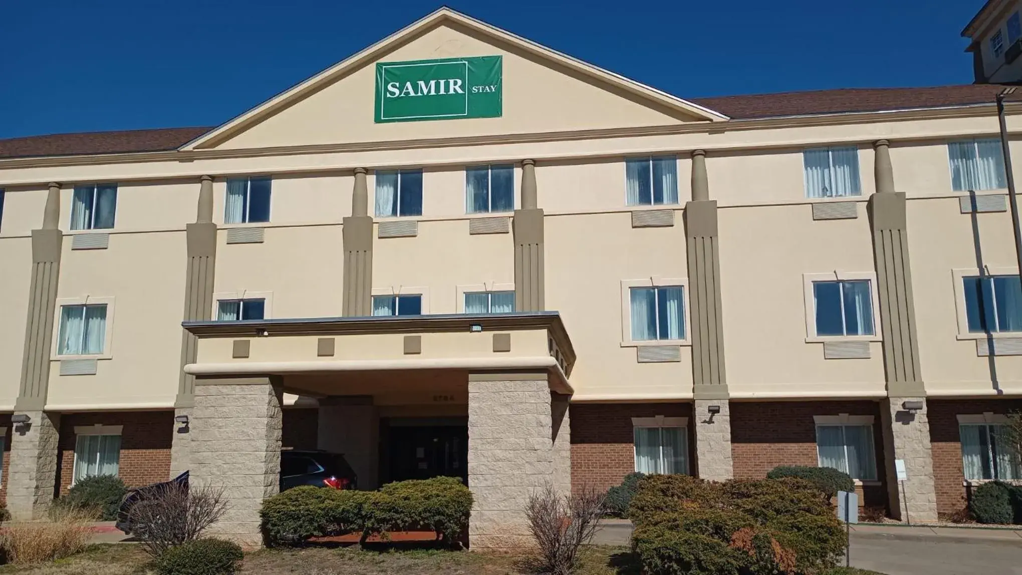 Property building in SAMIR Stay at NW Expressway Property building in SAMIR Stay at NW Expressway