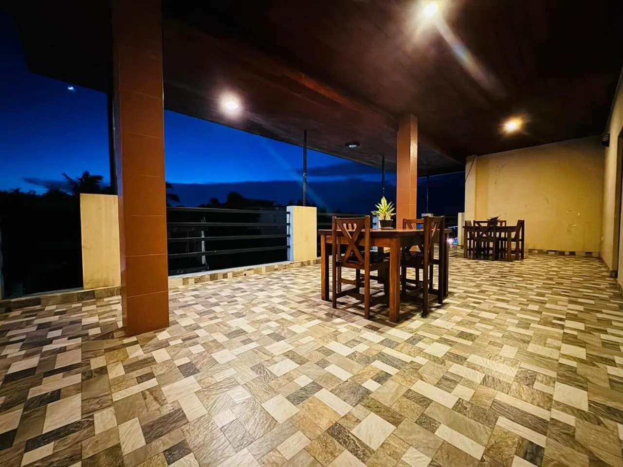 Balcony/Terrace in CITYSCAPE YALA BY 999 HOTEL & RESTAURANT