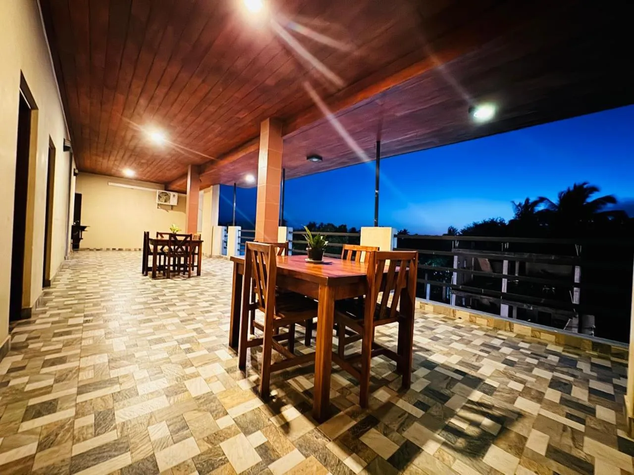 Balcony/Terrace in CITYSCAPE YALA BY 999 HOTEL & RESTAURANT