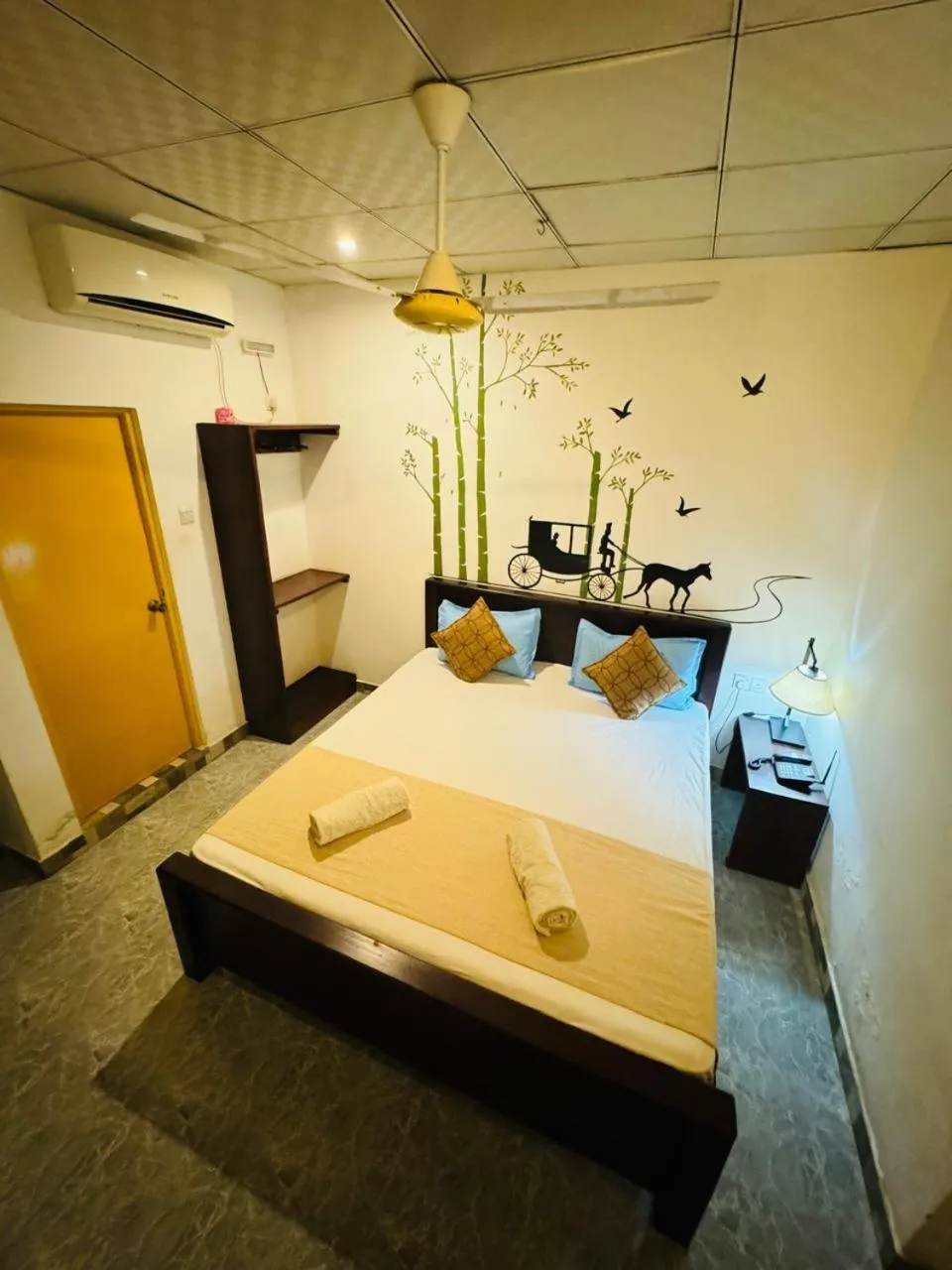 Bed in CITYSCAPE YALA BY 999 HOTEL & RESTAURANT