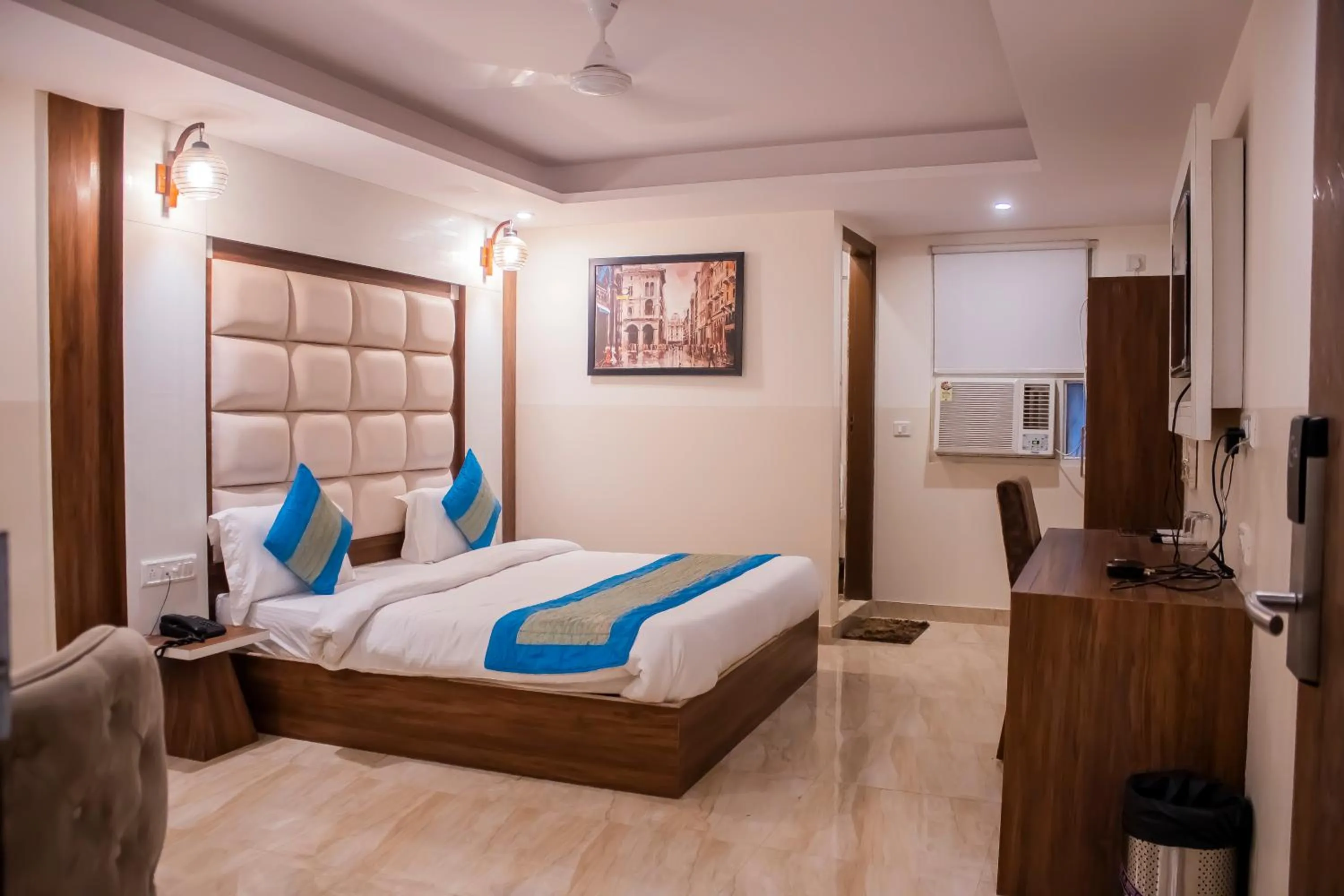 TV and multimedia in Hotel Airport City Near Delhi International Airport