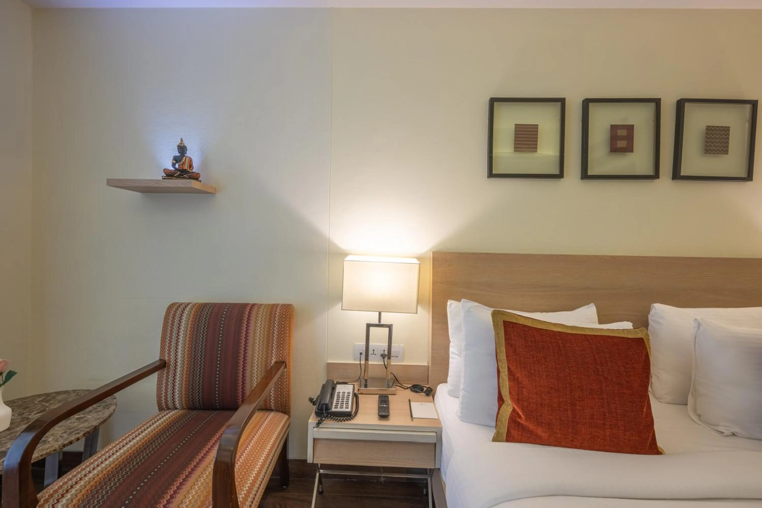 Seating area in Echor Shimla Hotel - The Zion