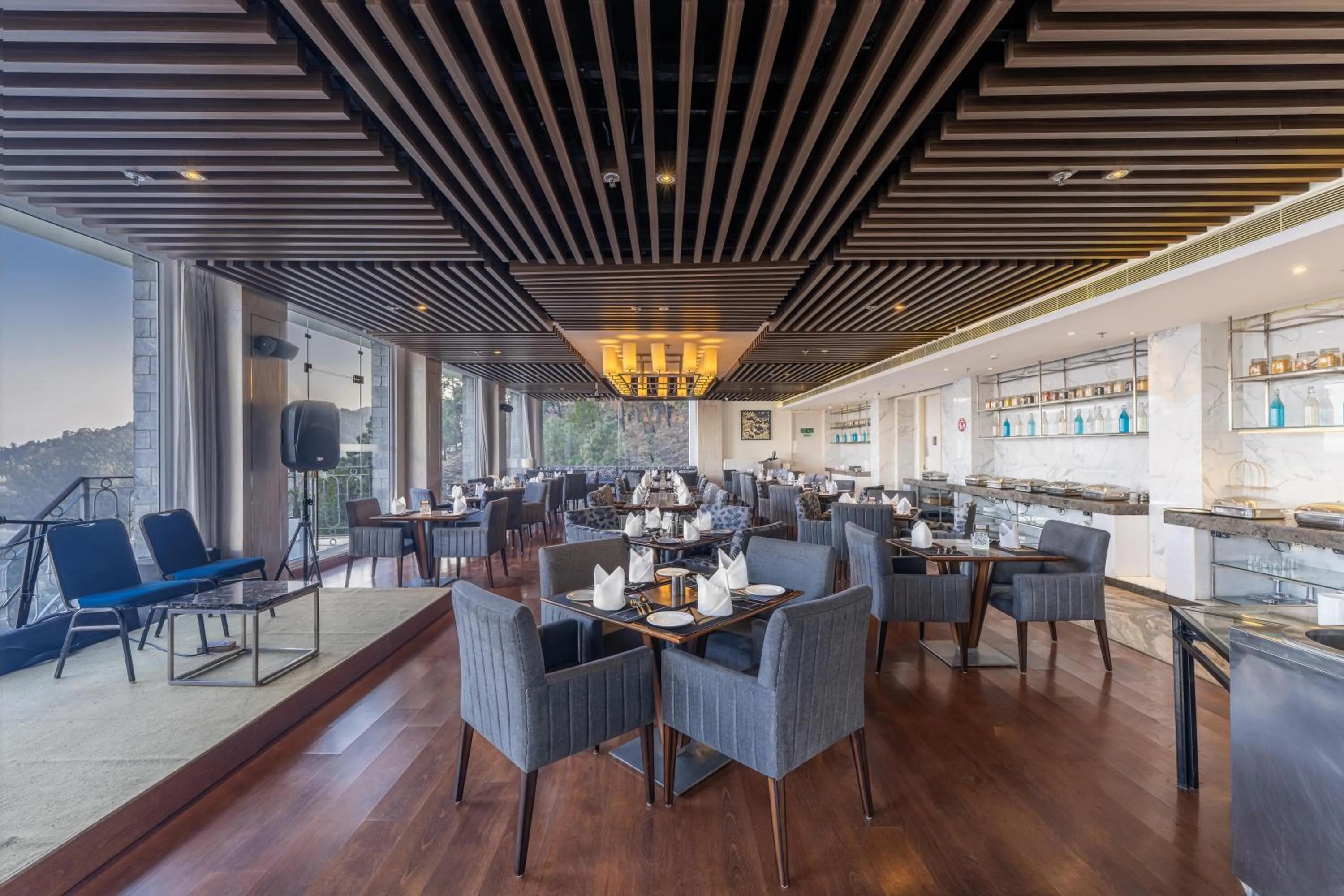 Restaurant/places to eat in Echor Shimla Hotel - The Zion