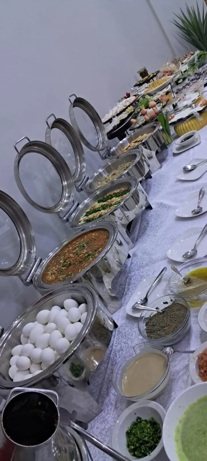 Food and drinks in Seraj Amman Hotel