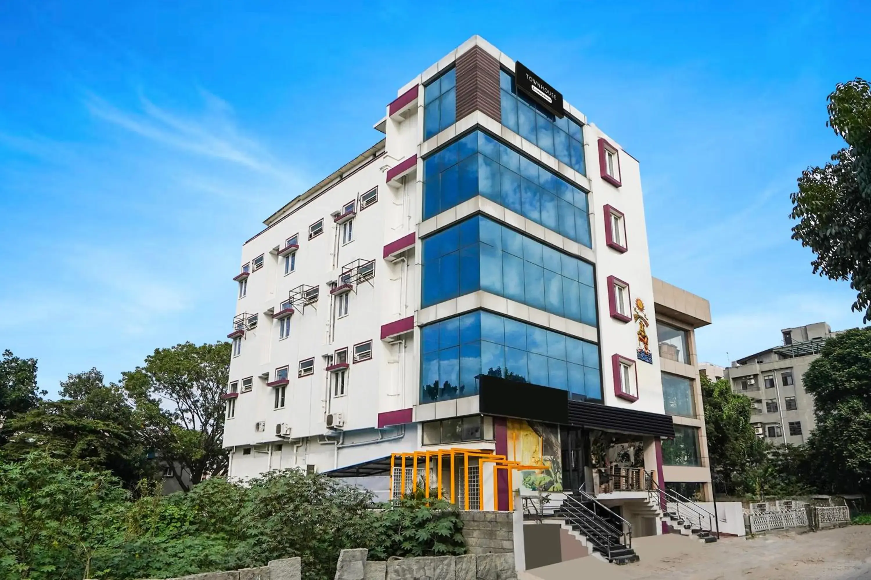 Facade/entrance in Super Townhouse HBR Layout Facade/entrance in Super Townhouse HBR Layout