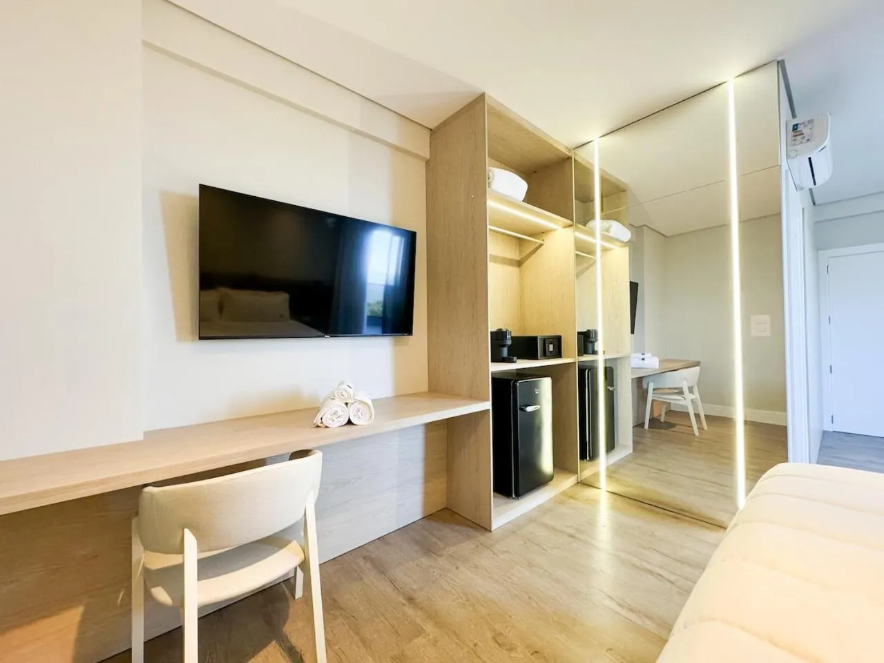 TV and multimedia in Blue Sea Hotel