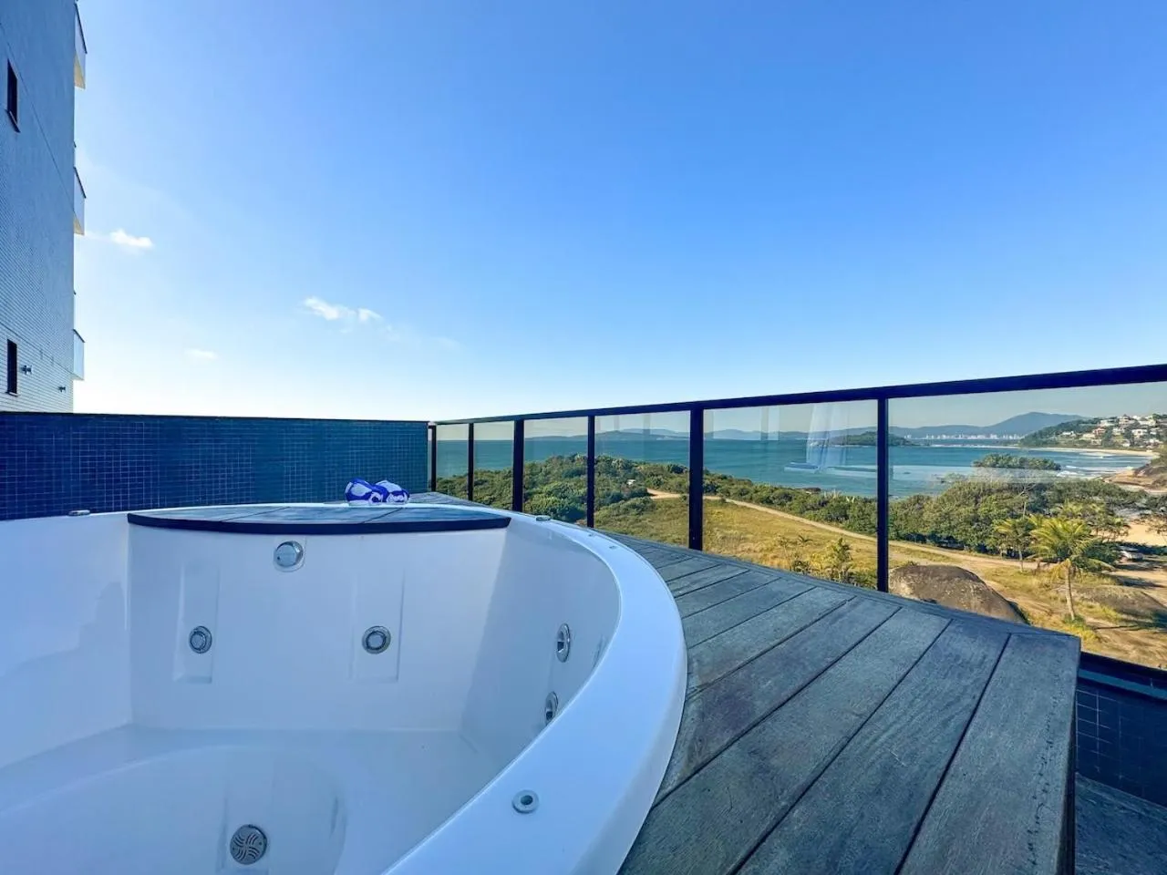 Hot Tub in Blue Sea Hotel