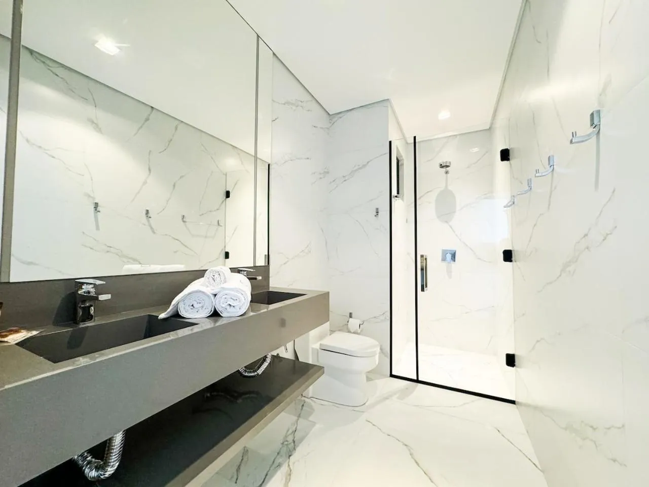 Shower in Blue Sea Hotel