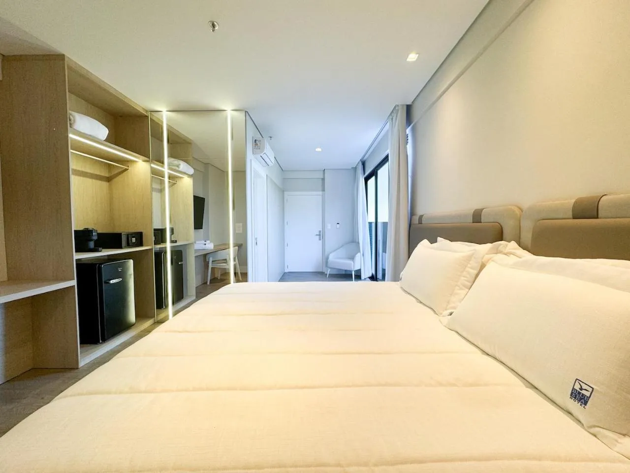 Photo of the whole room, Bed in Blue Sea Hotel