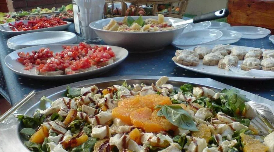 Restaurant/places to eat in Diplomat Marine