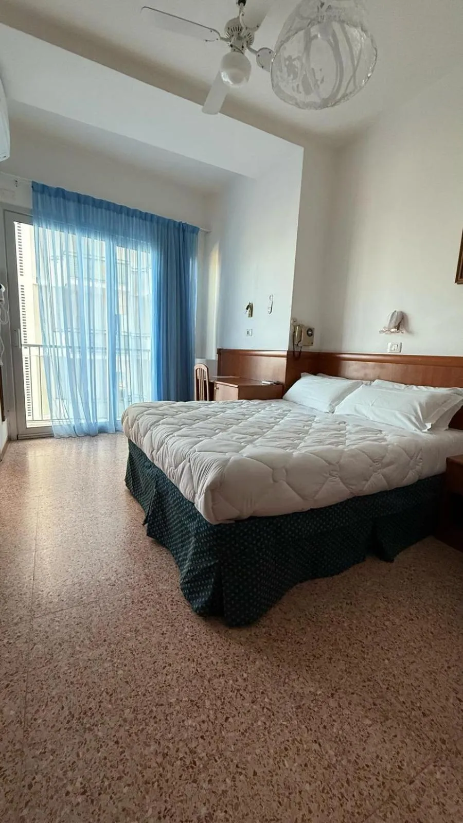 Bedroom, Bed in Diplomat Marine