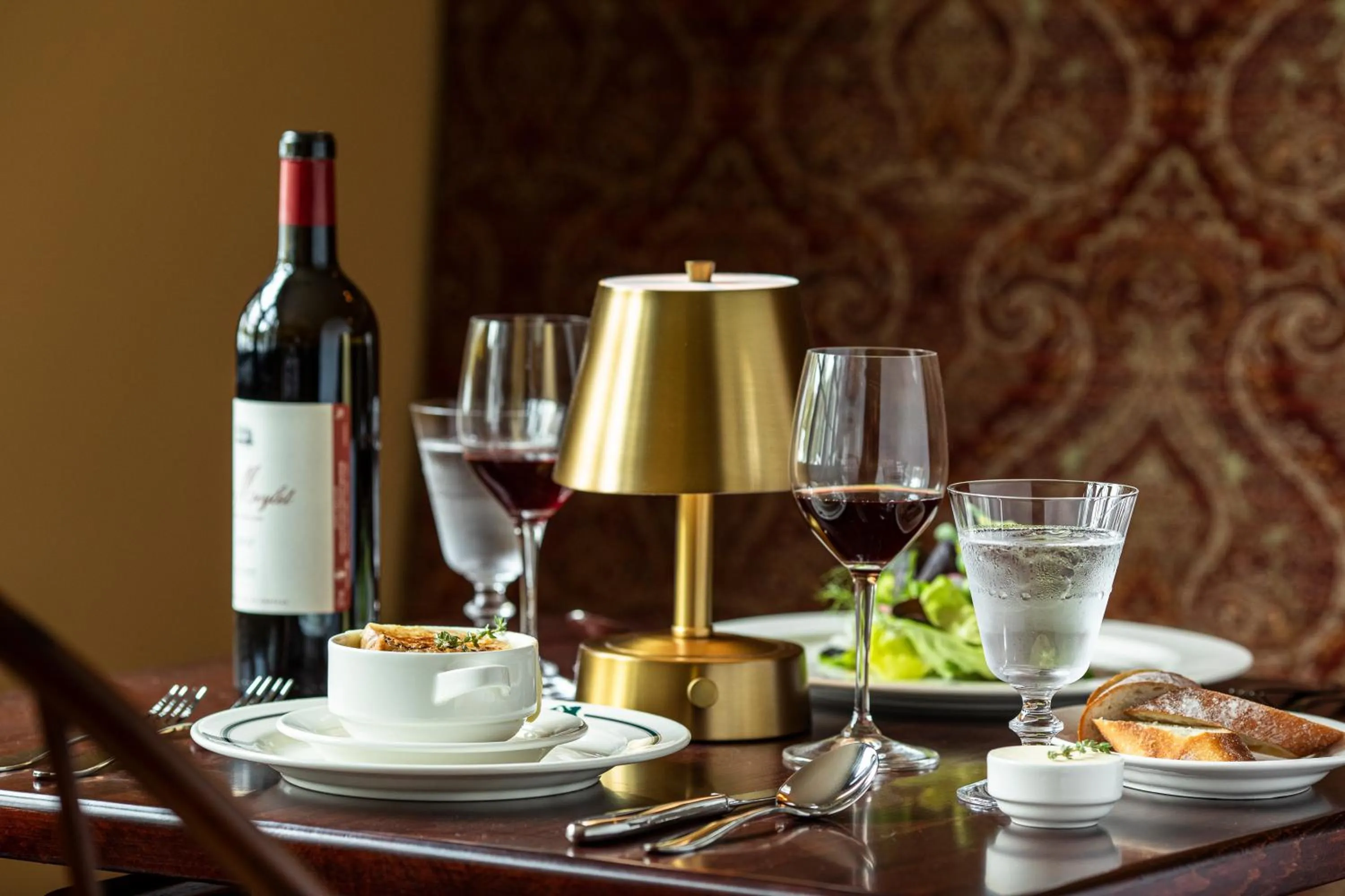 Food and drinks in The Weston Hotel