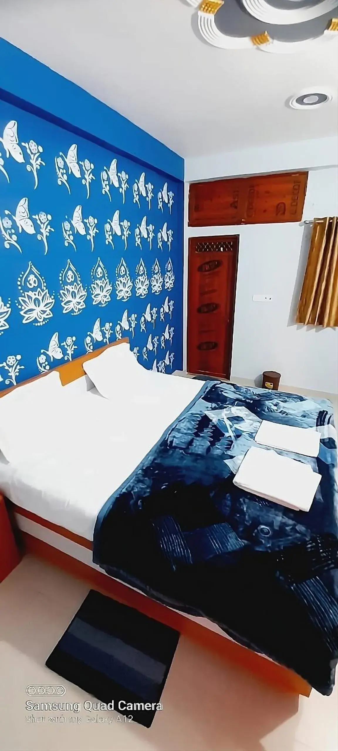 Bed in Shiv Niketan Guest House 200mtr from Shri Ram mandir Bed in Shiv Niketan Guest House 200mtr from Shri Ram mandir