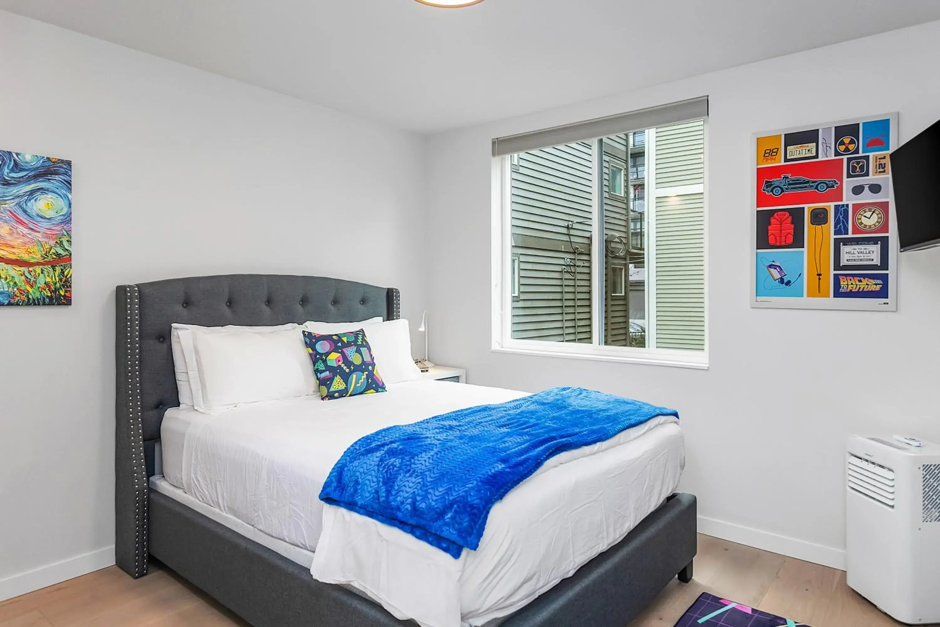 Double Room with Private Bathroom in Back to The Future Sweet Suites Double Room with Private Bathroom in Back to The Future Sweet Suites