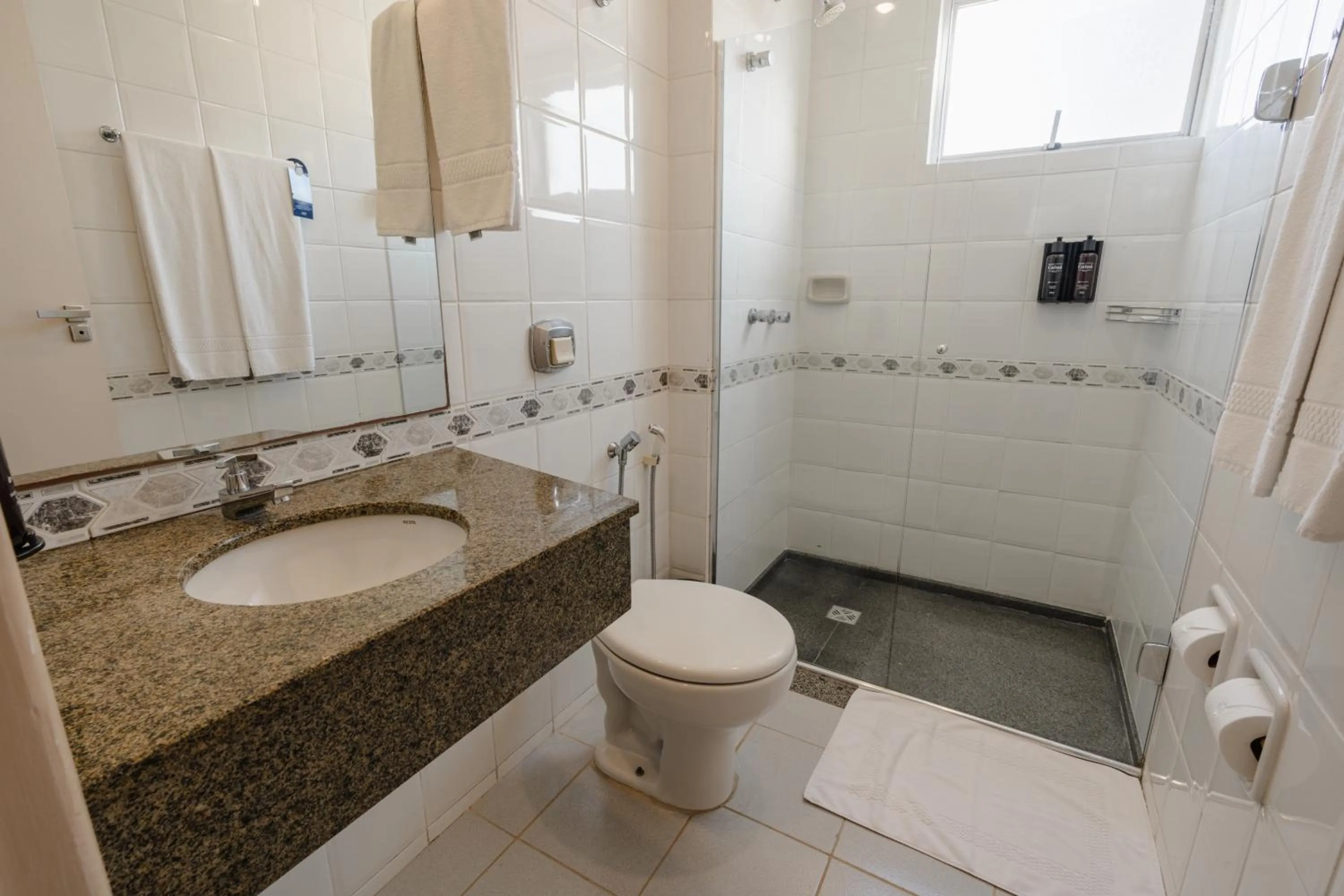 Bathroom in Hotel Caiuá Express Umuarama