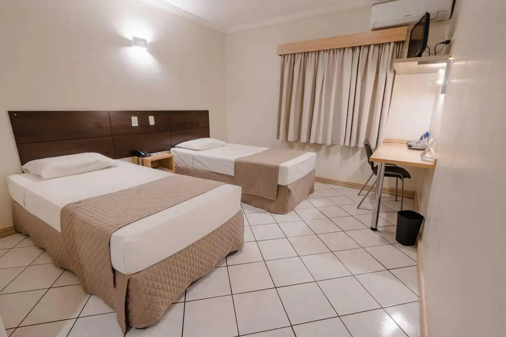 Bedroom, Bed in Hotel Caiuá Express Umuarama Bedroom, Bed in Hotel Caiuá Express Umuarama