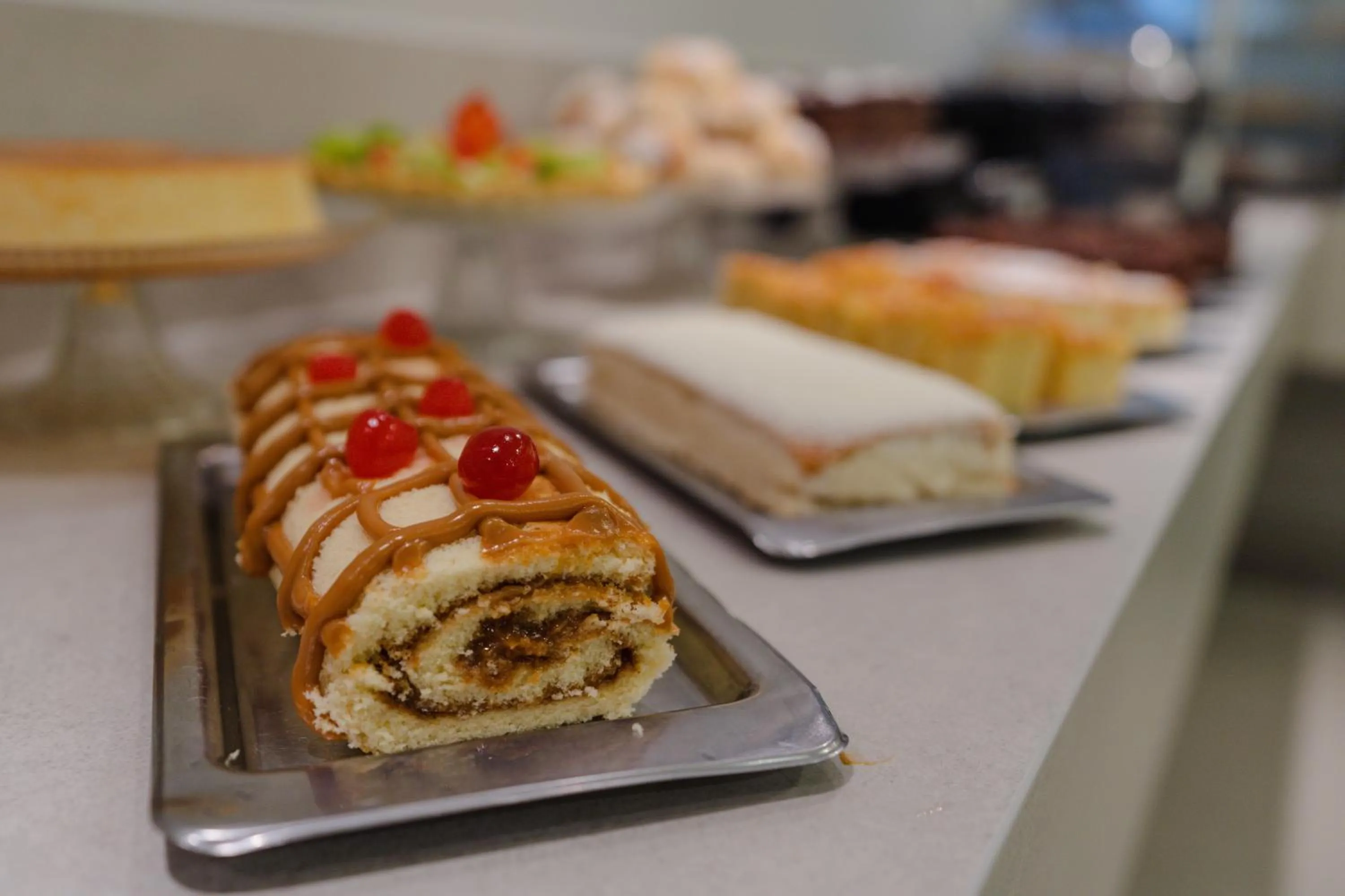Buffet breakfast in Hotel Caiuá Express Umuarama