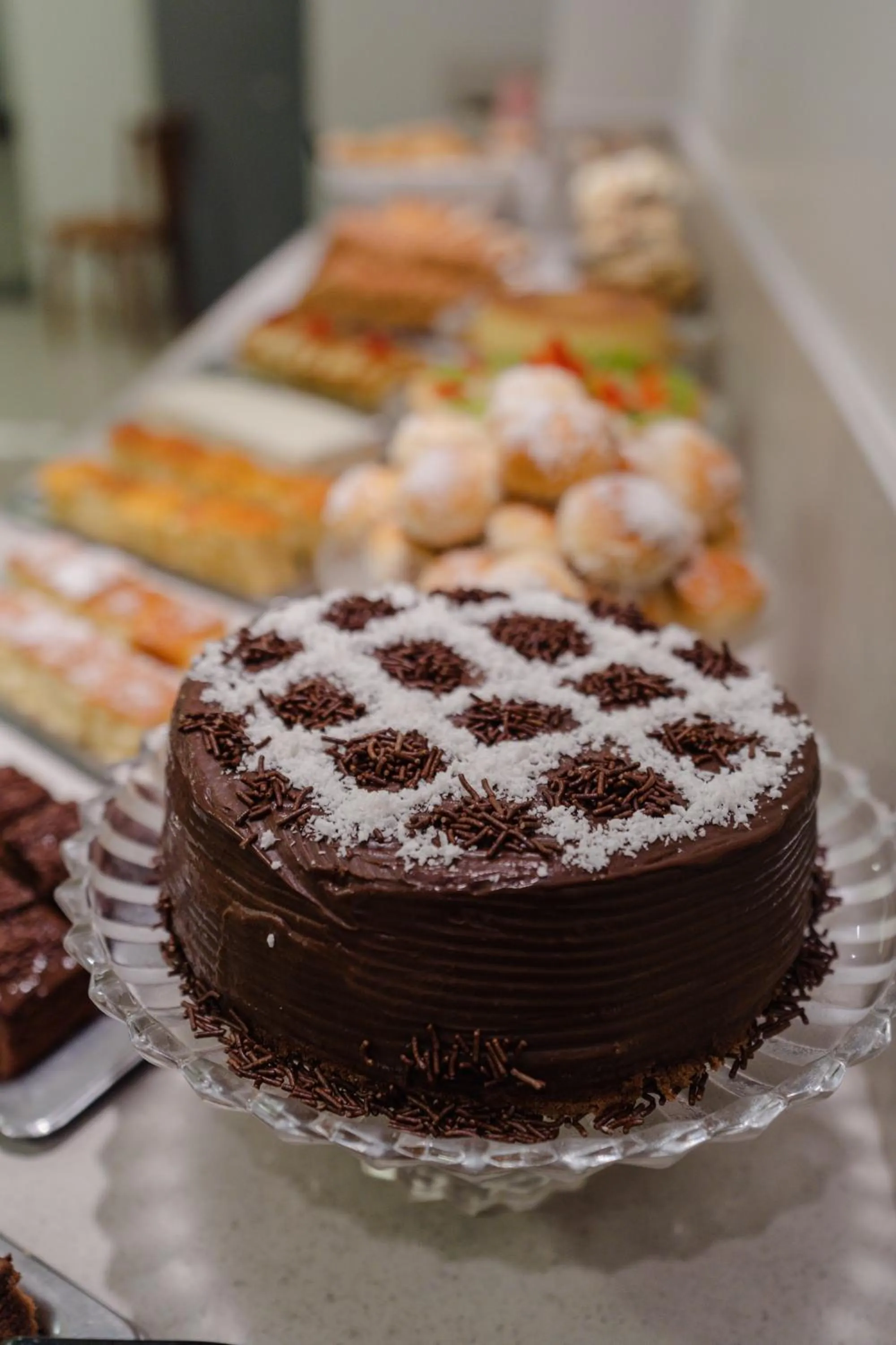 Buffet breakfast in Hotel Caiuá Express Umuarama
