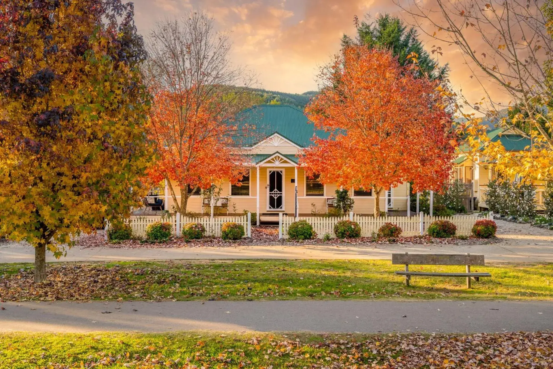 Autumn Beauty - Garden Cottage 4 Autumn Beauty - Garden Cottage 4