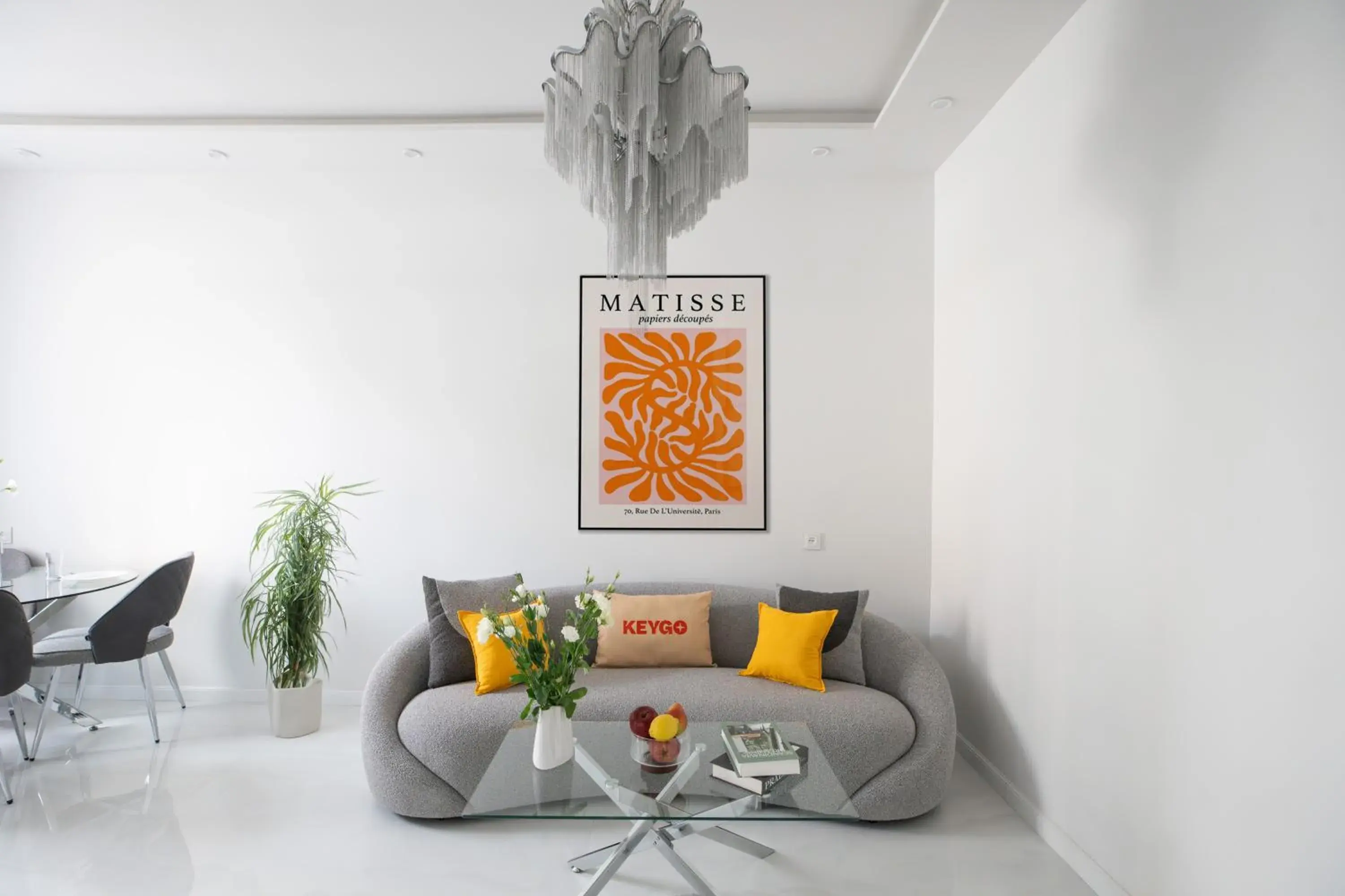 Apartment KeyGo #0061 is the key to the center of Yerevan Apartment KeyGo #0061 is the key to the center of Yerevan