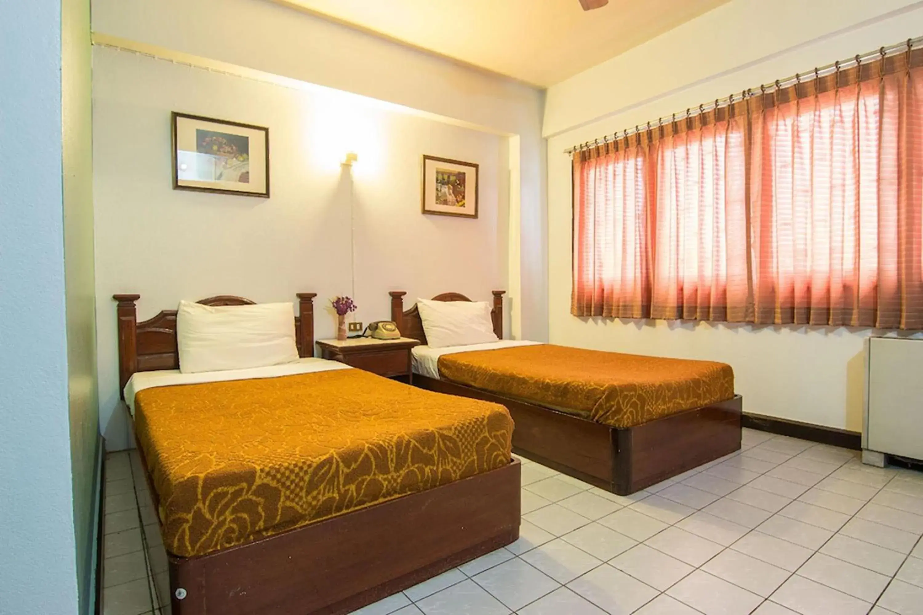 Bed in Khelang Nakorn Hotel Bed in Khelang Nakorn Hotel