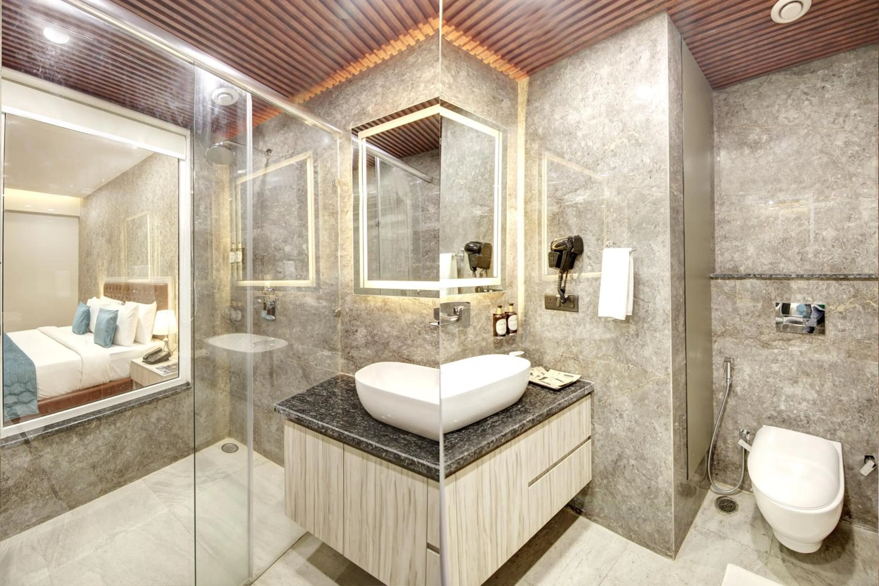 Toilet in Hotel 91 Millennium Huda