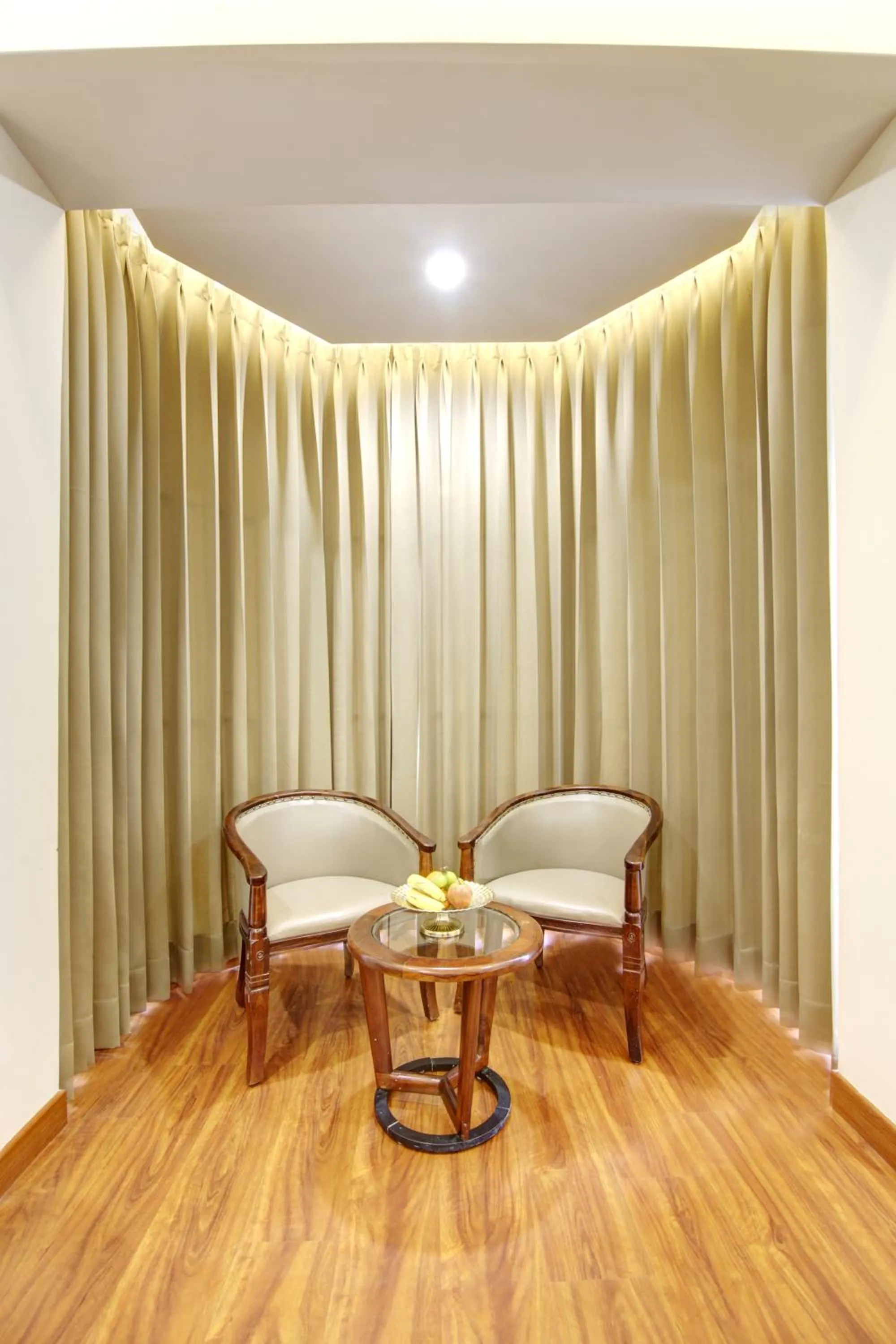 Seating area in Hotel 91 Millennium Huda