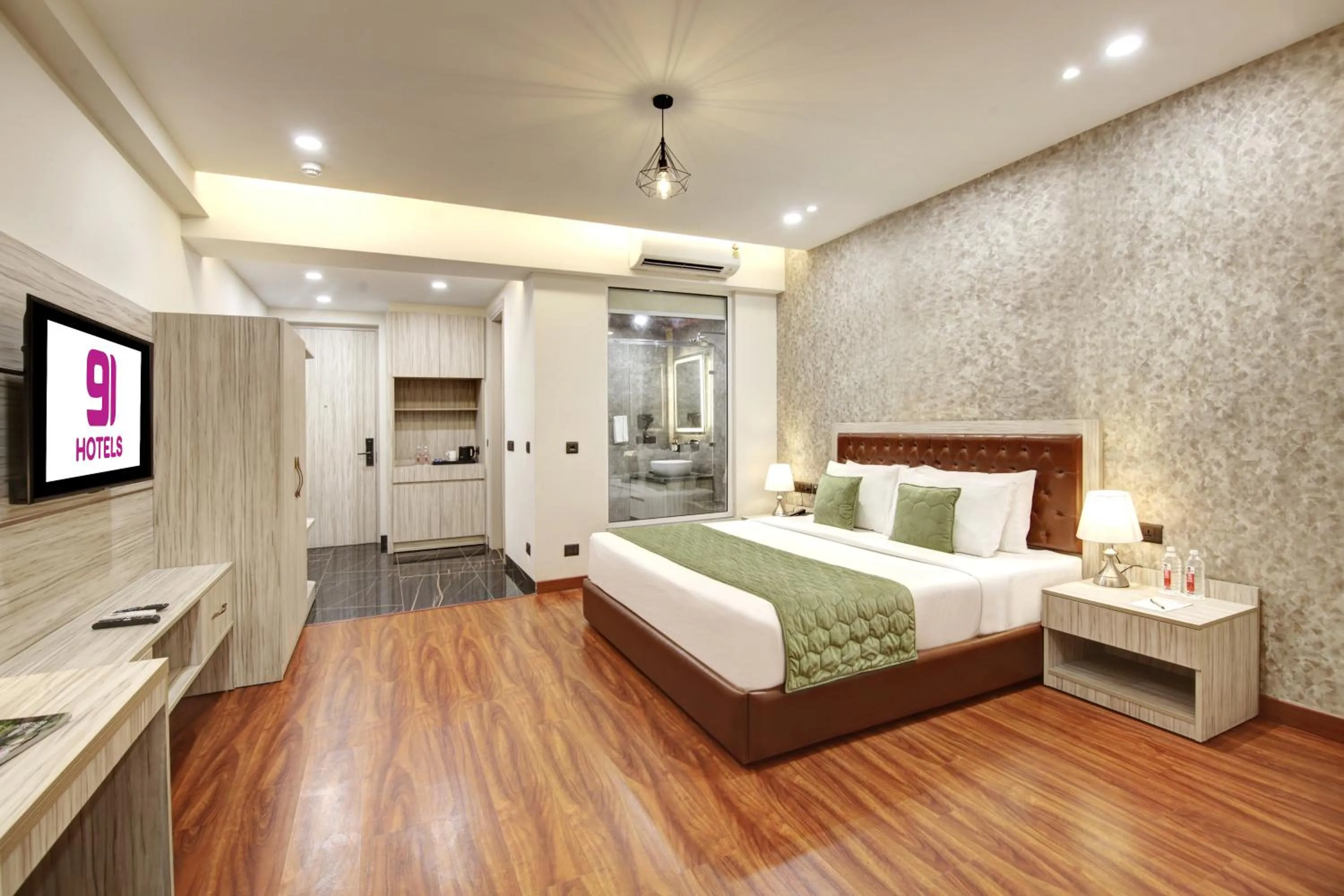 Bathroom, Bed in Hotel 91 Millennium Huda