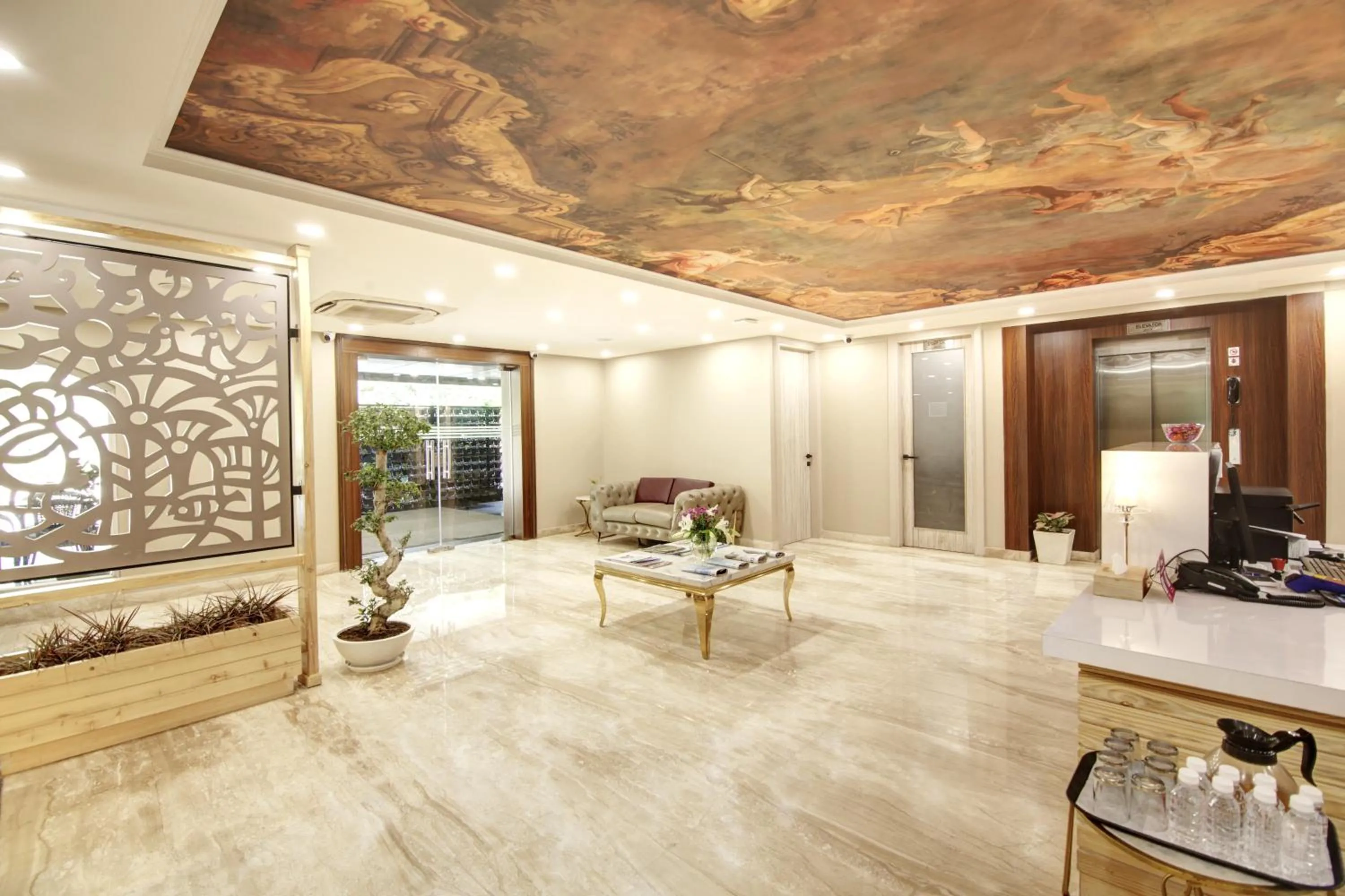 Property building in Hotel 91 Millennium Huda