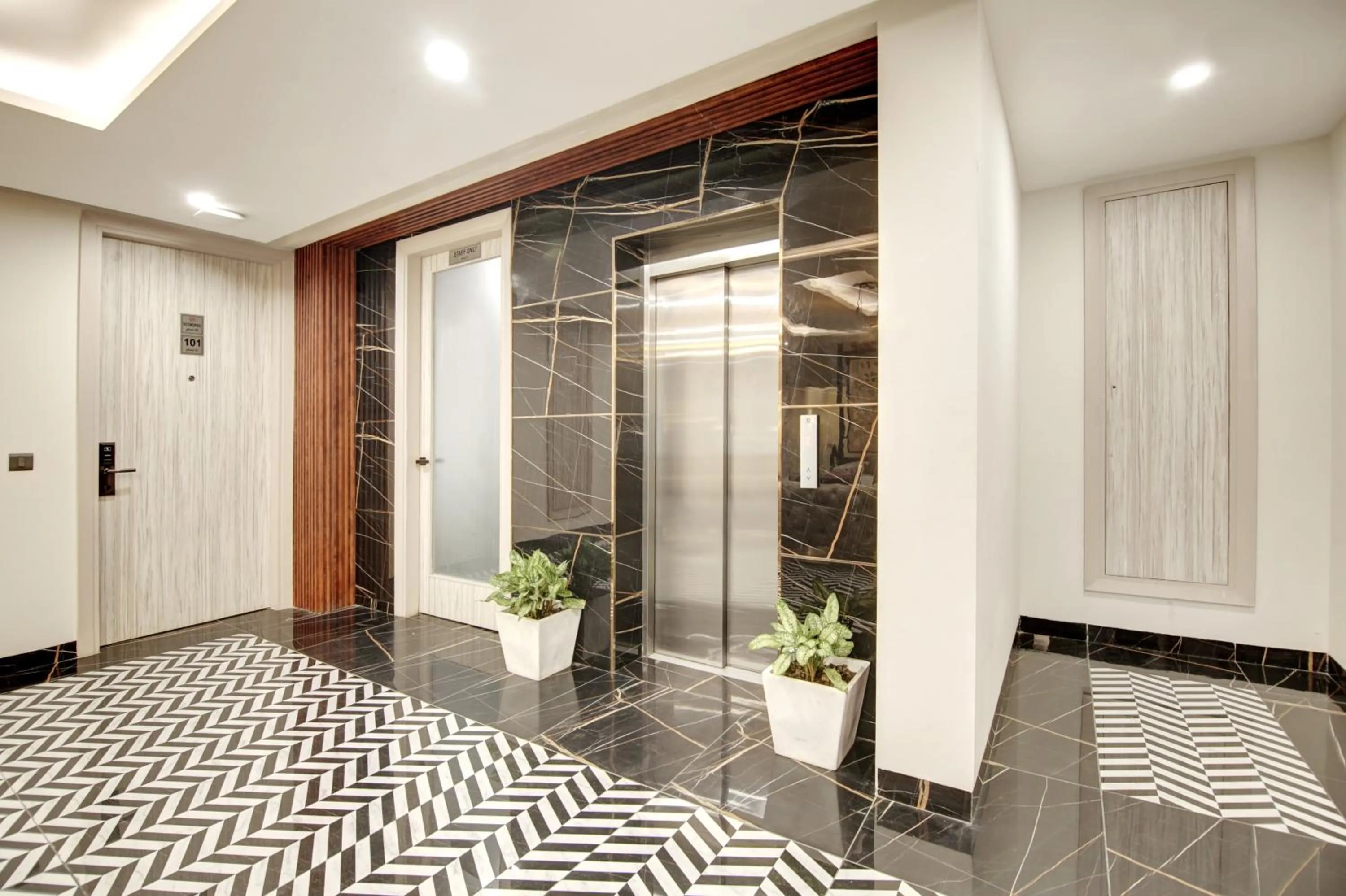 Property building in Hotel 91 Millennium Huda