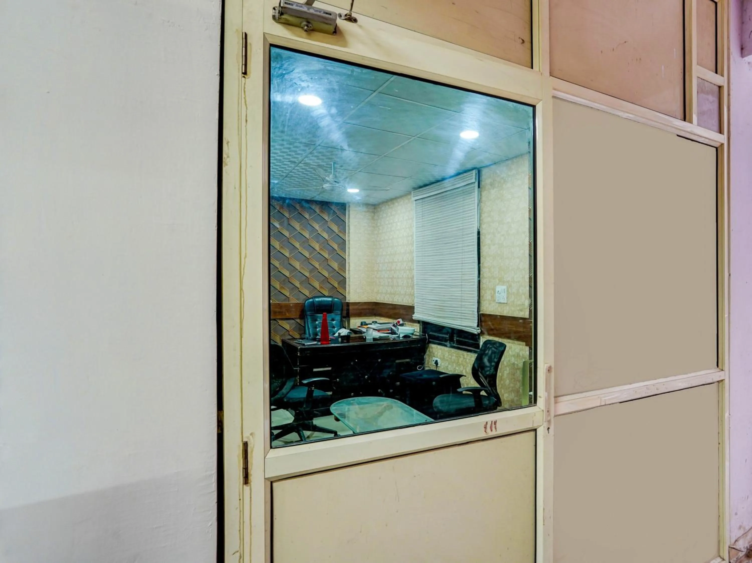 Facade/entrance in Hotel O The Moon