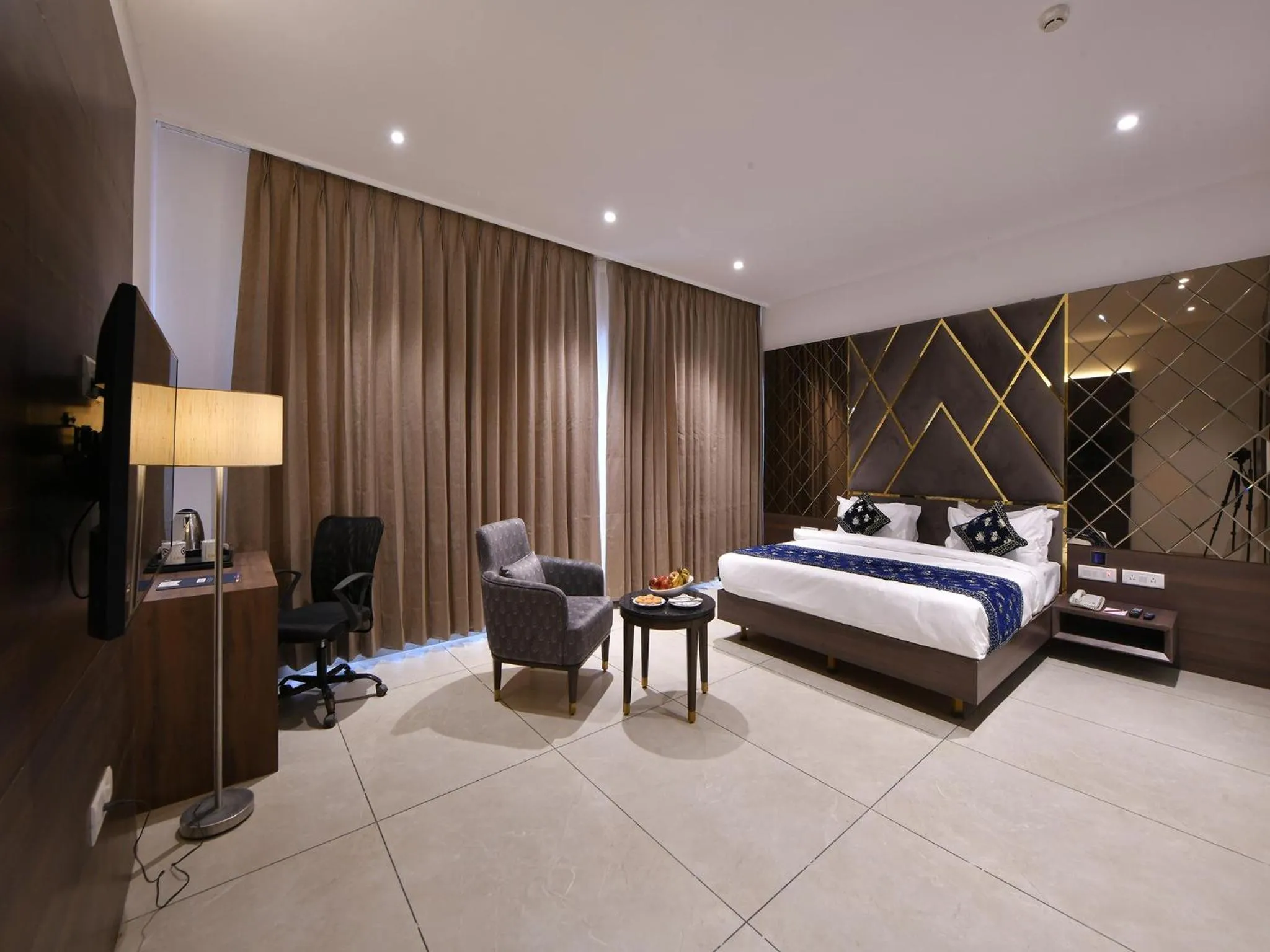 Bed in Clubhouse Hotel by CheckIn Morbi