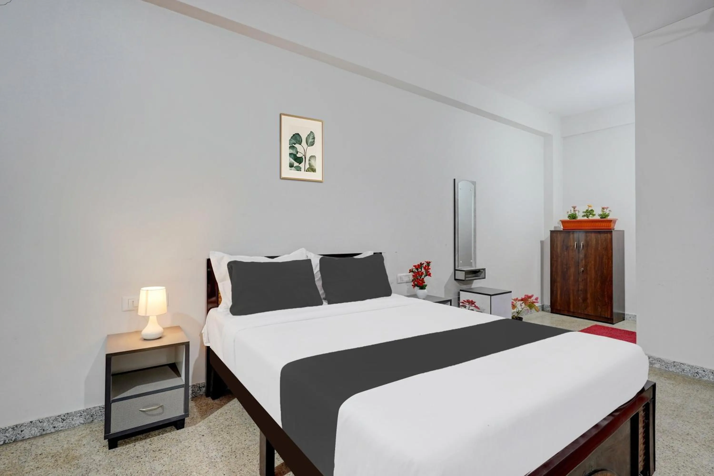 Bedroom, Bed in Shravanya Comforts