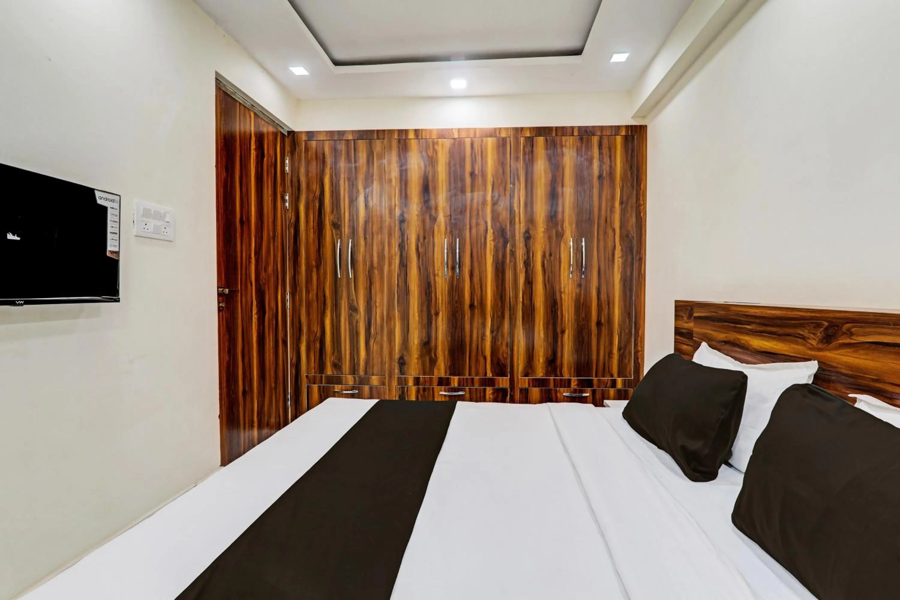 Bedroom, Bed in Collection O Mitra Inn