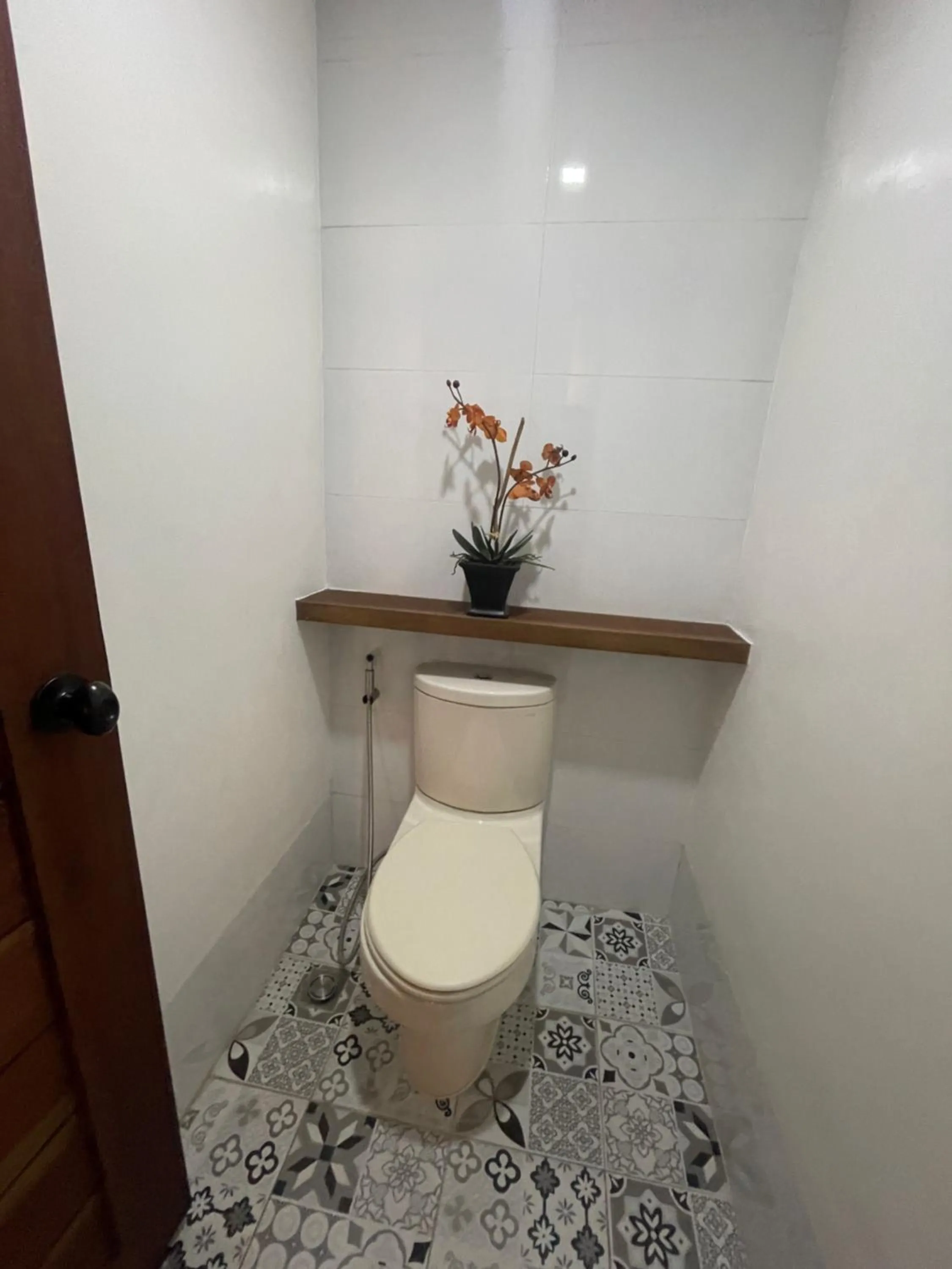 Toilet in The Millas Hostel