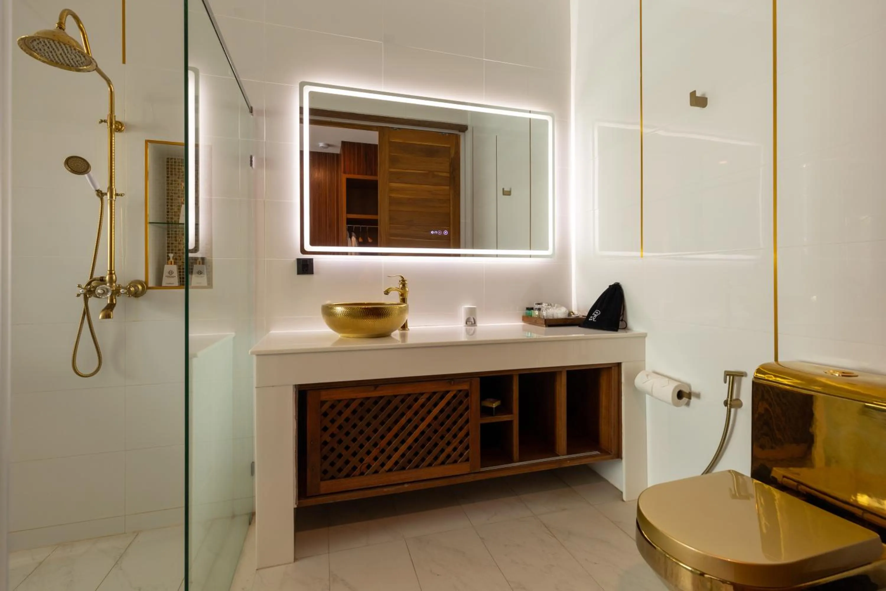 Bathroom in Hotel Villa AoKhanom Beachfront